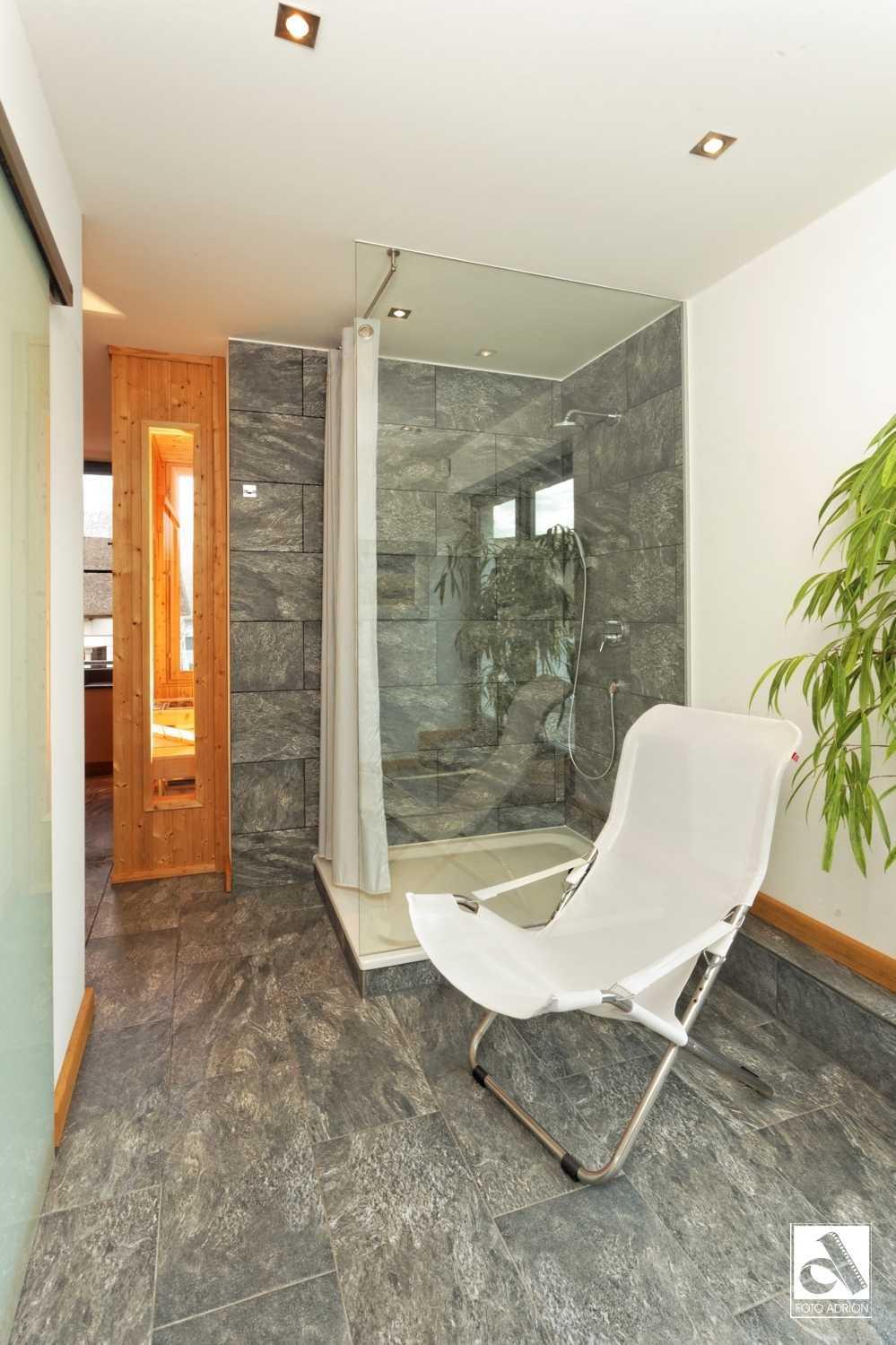 Three-Bedroom House photo 2
