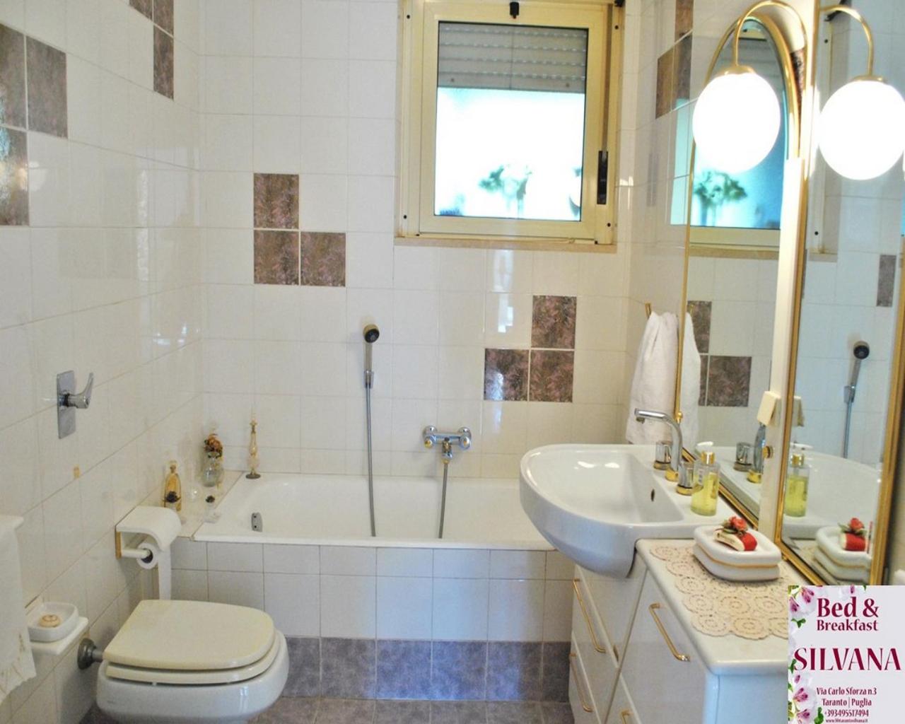 Double Room - Photo 9
