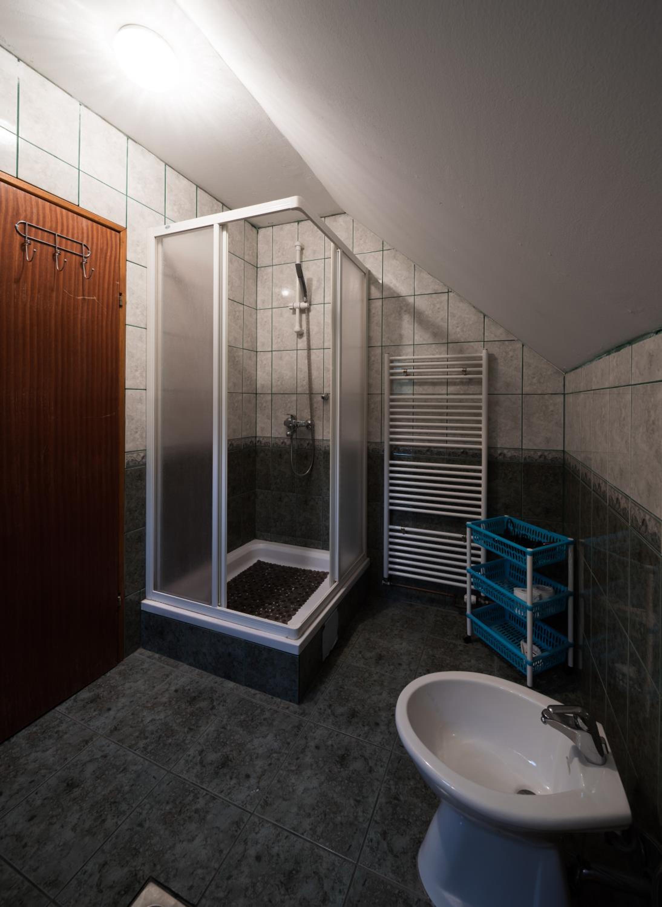 Apartment with Balcony - Photo 30