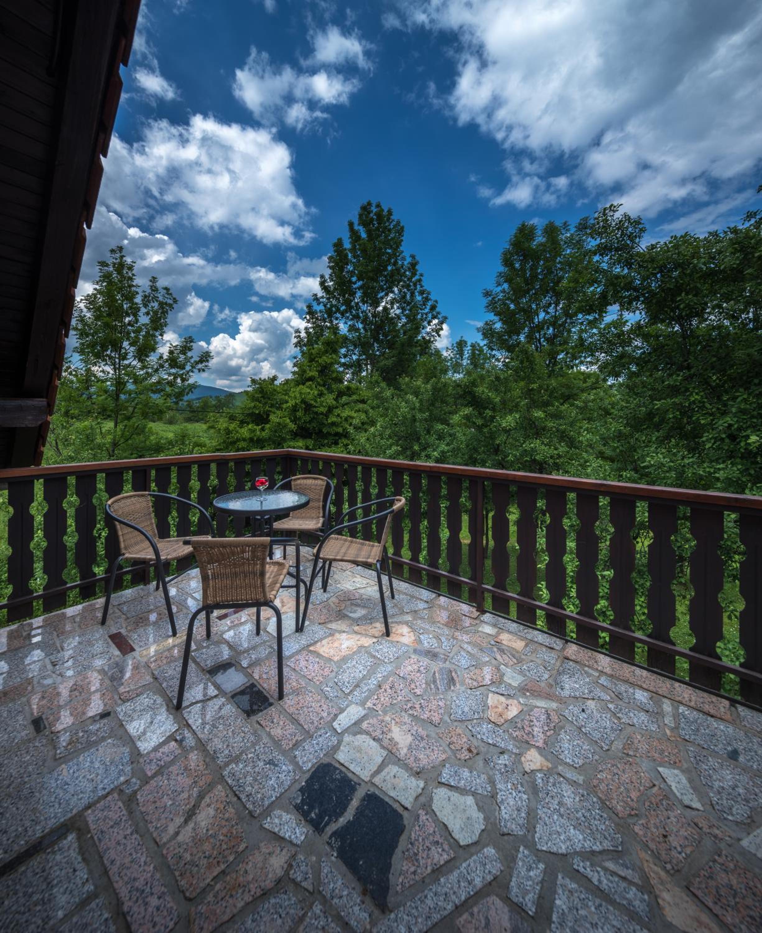 Apartment with Balcony - Photo 12