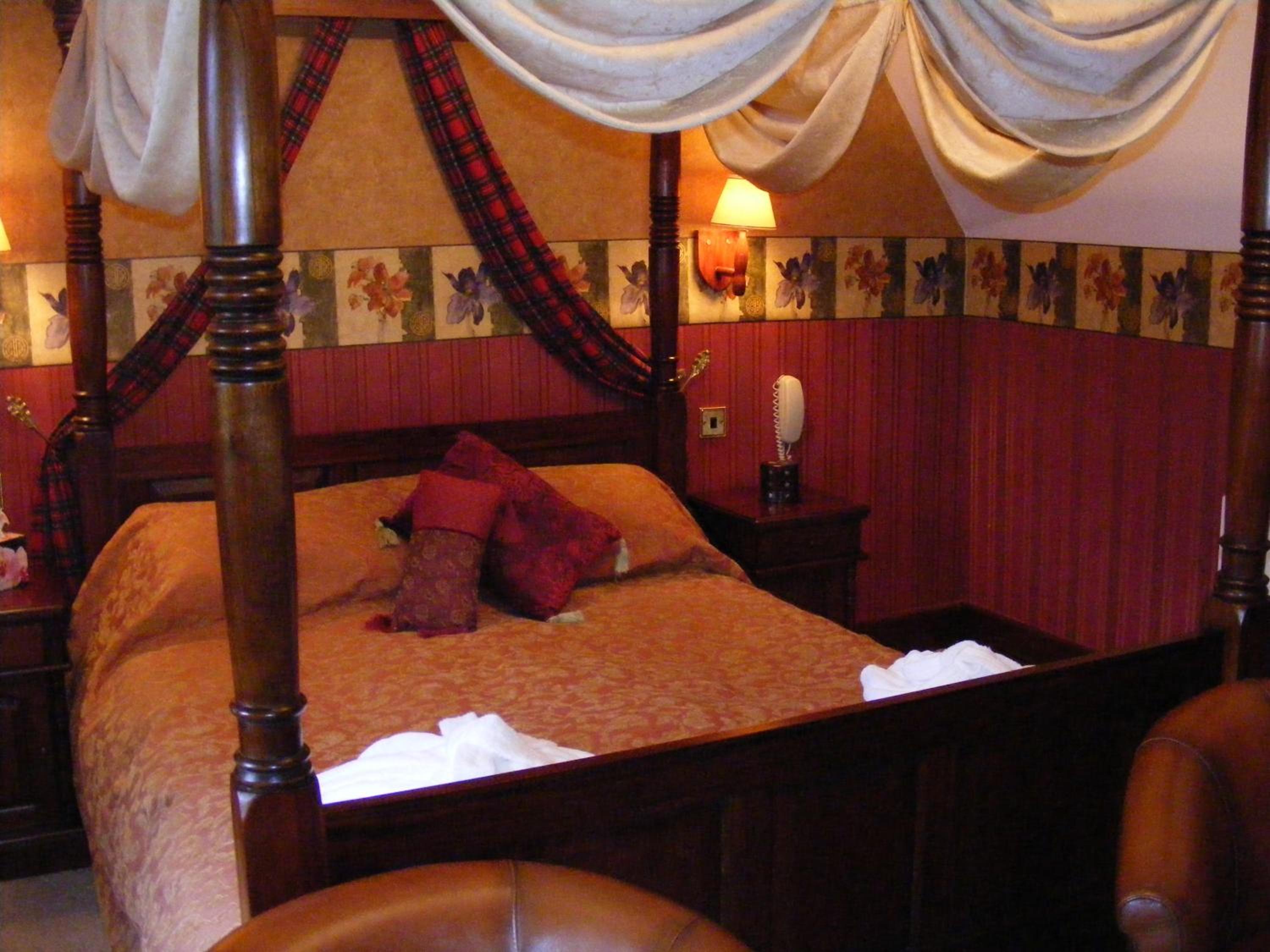 Deluxe Family Room photo 3