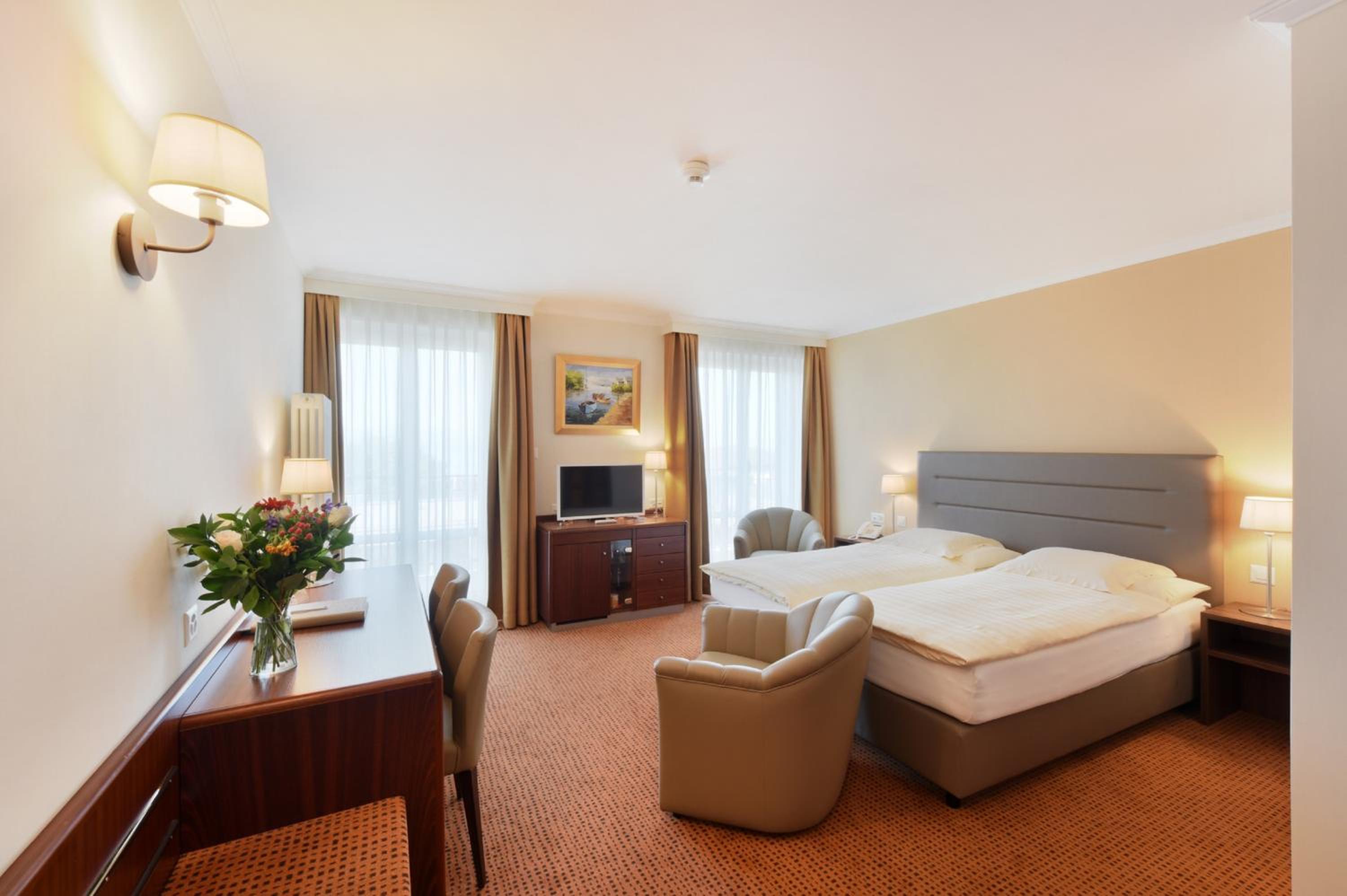 Superior Twin Room with Balcony  - Photo 12