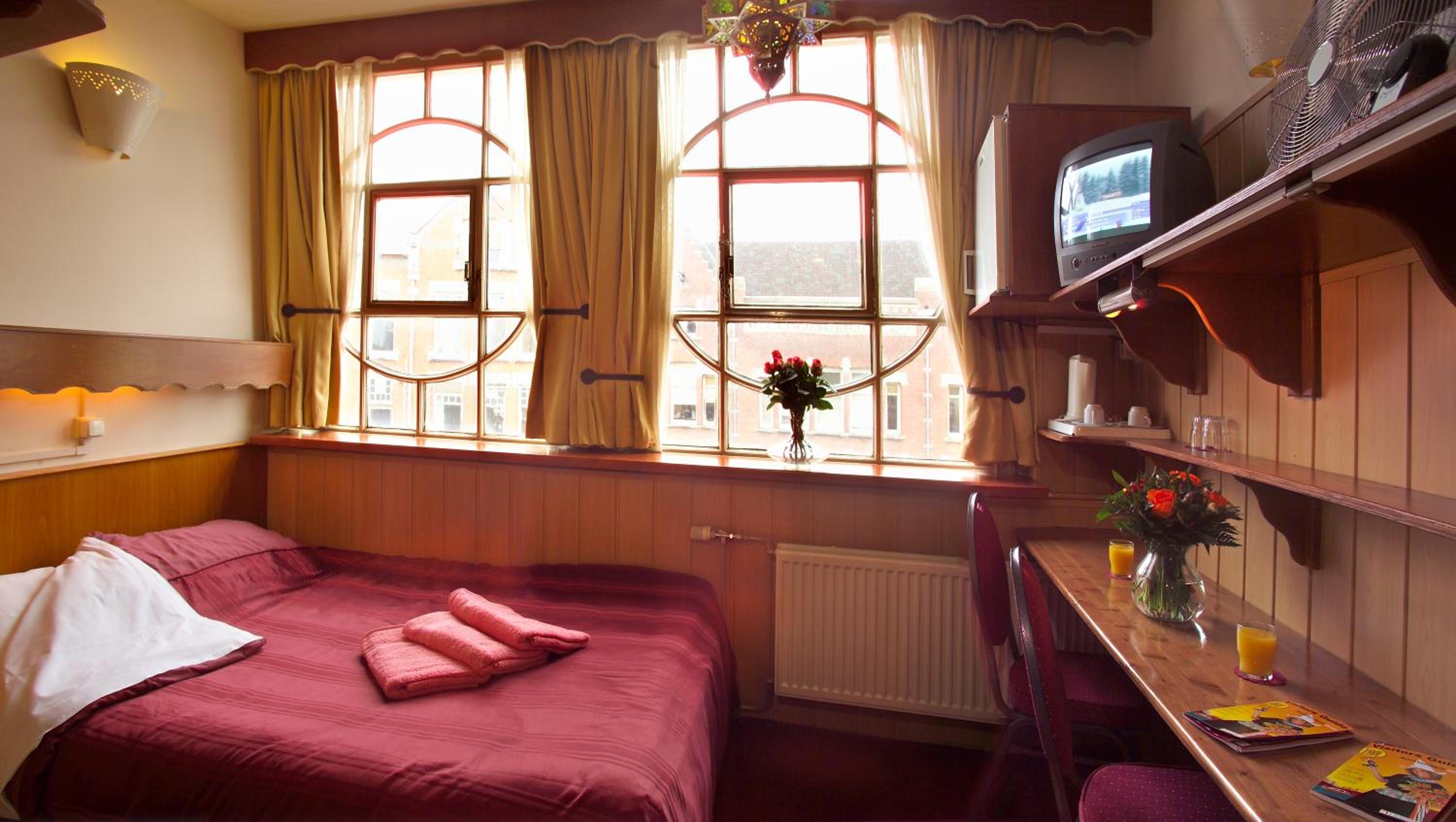 Single Room photo 2