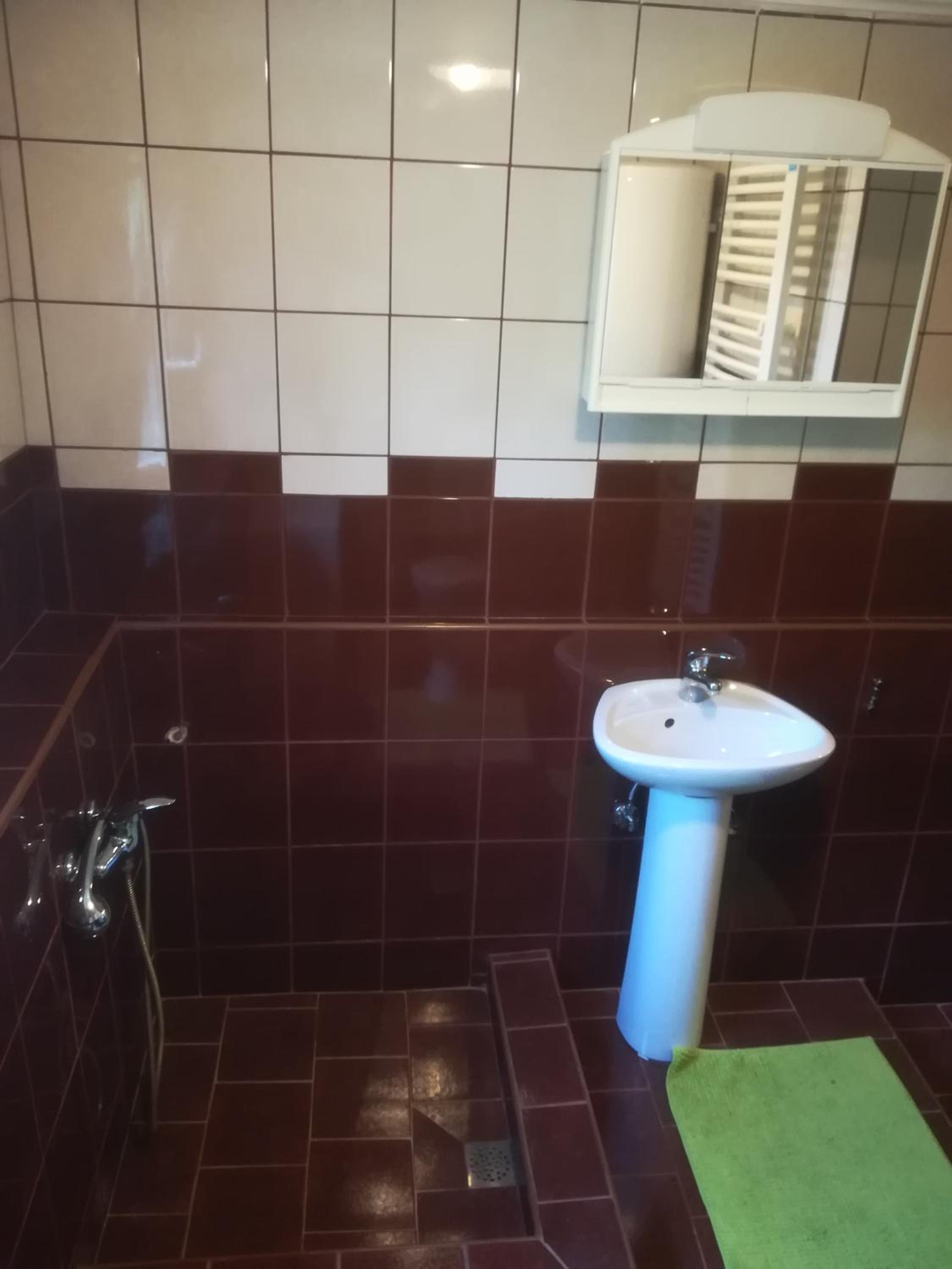 Double or Twin Room with Private Bathroom photo 2