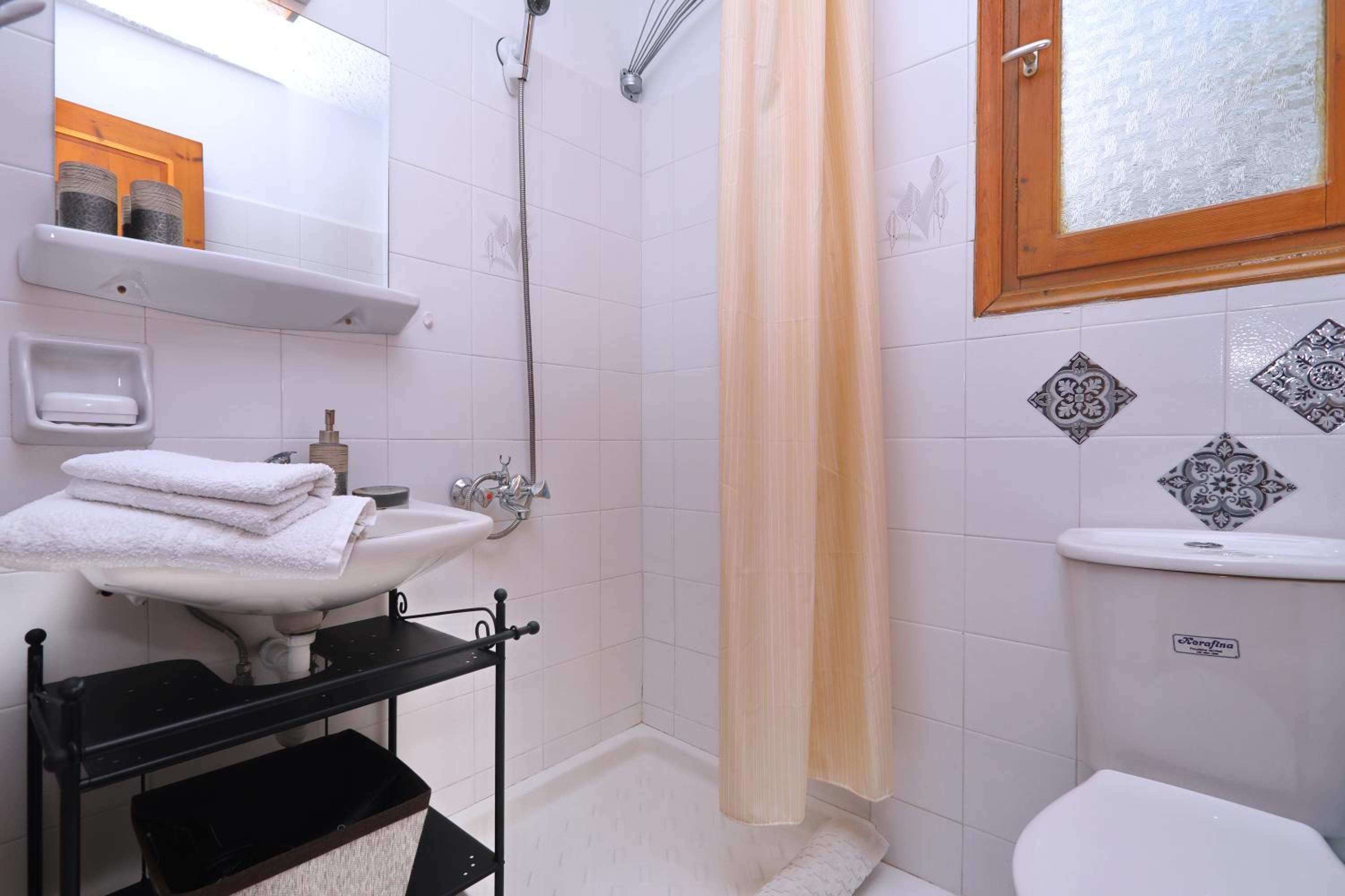 Apartment - Ground Floor photo 2