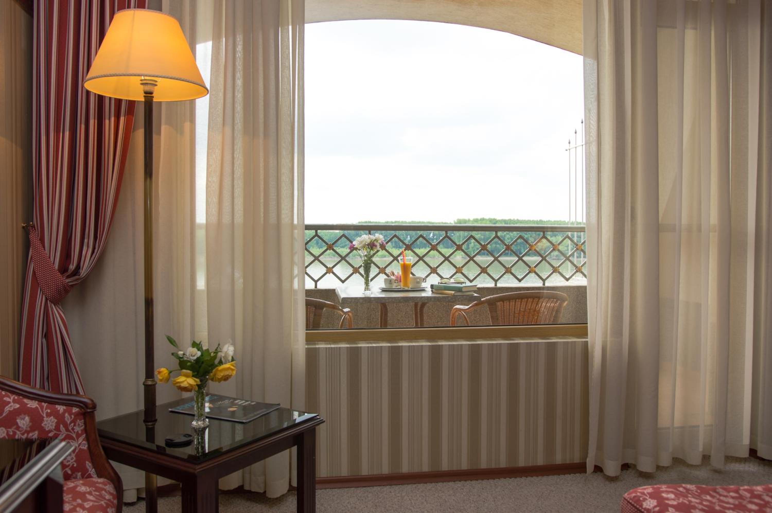 Deluxe Double Room - Photo 7