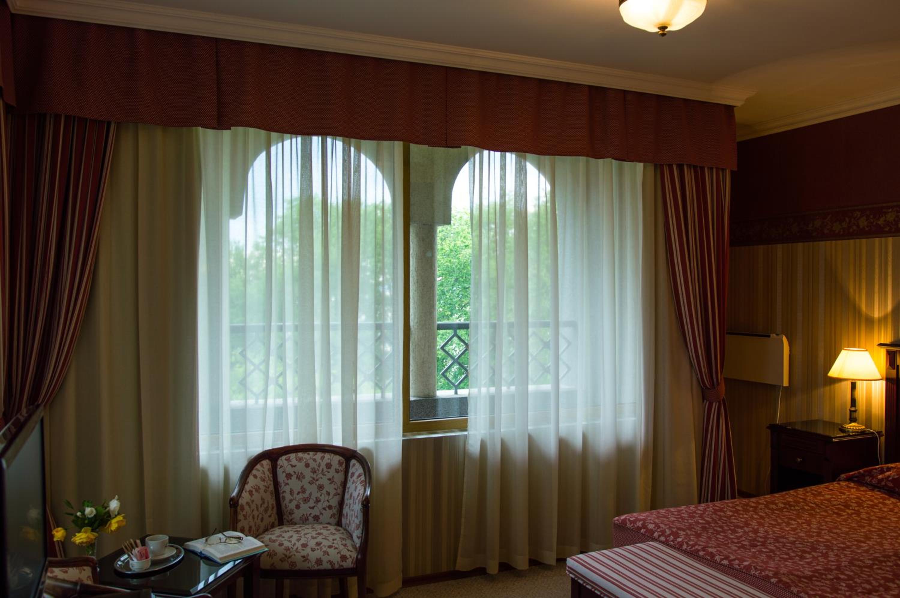 Deluxe Suite - Photo 7