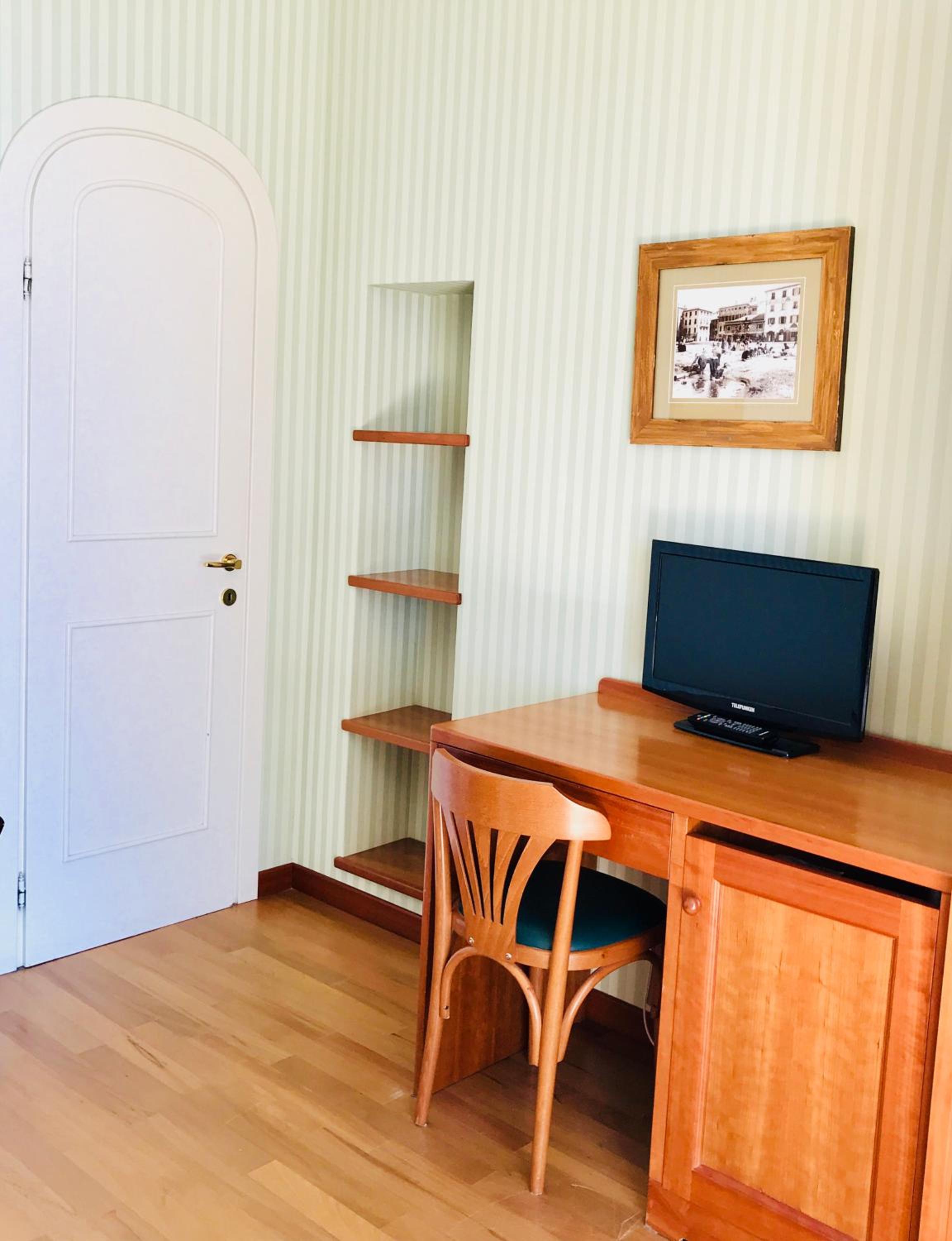 Double Room - Photo 19