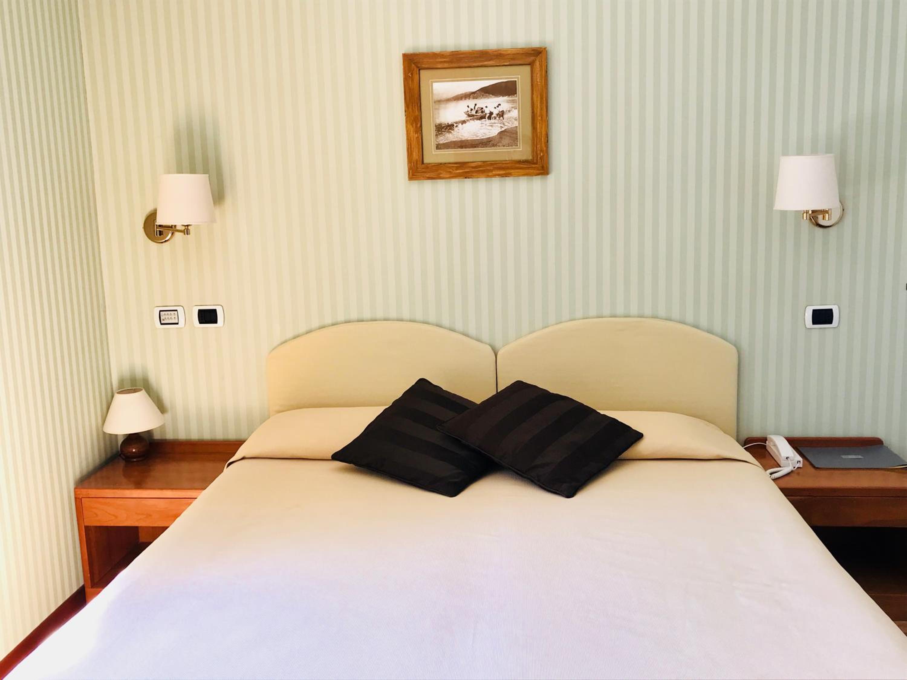 Double Room - Photo 20