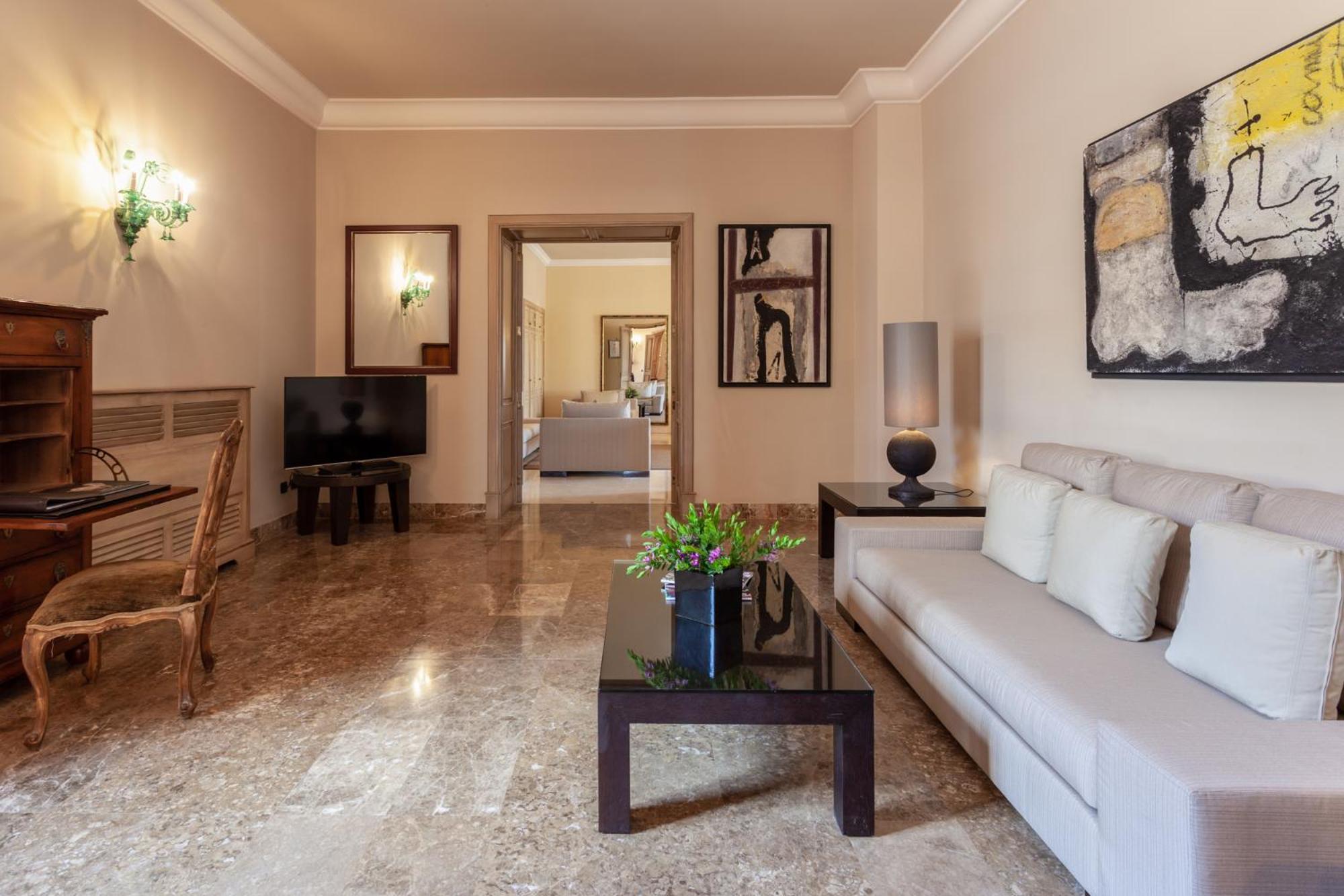 Comfort Suite photo 2