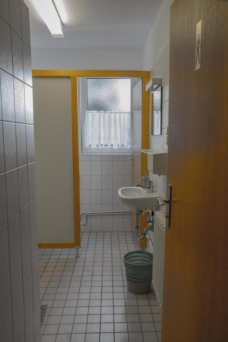 Standard Twin Room with Shared Bathroom photo 3