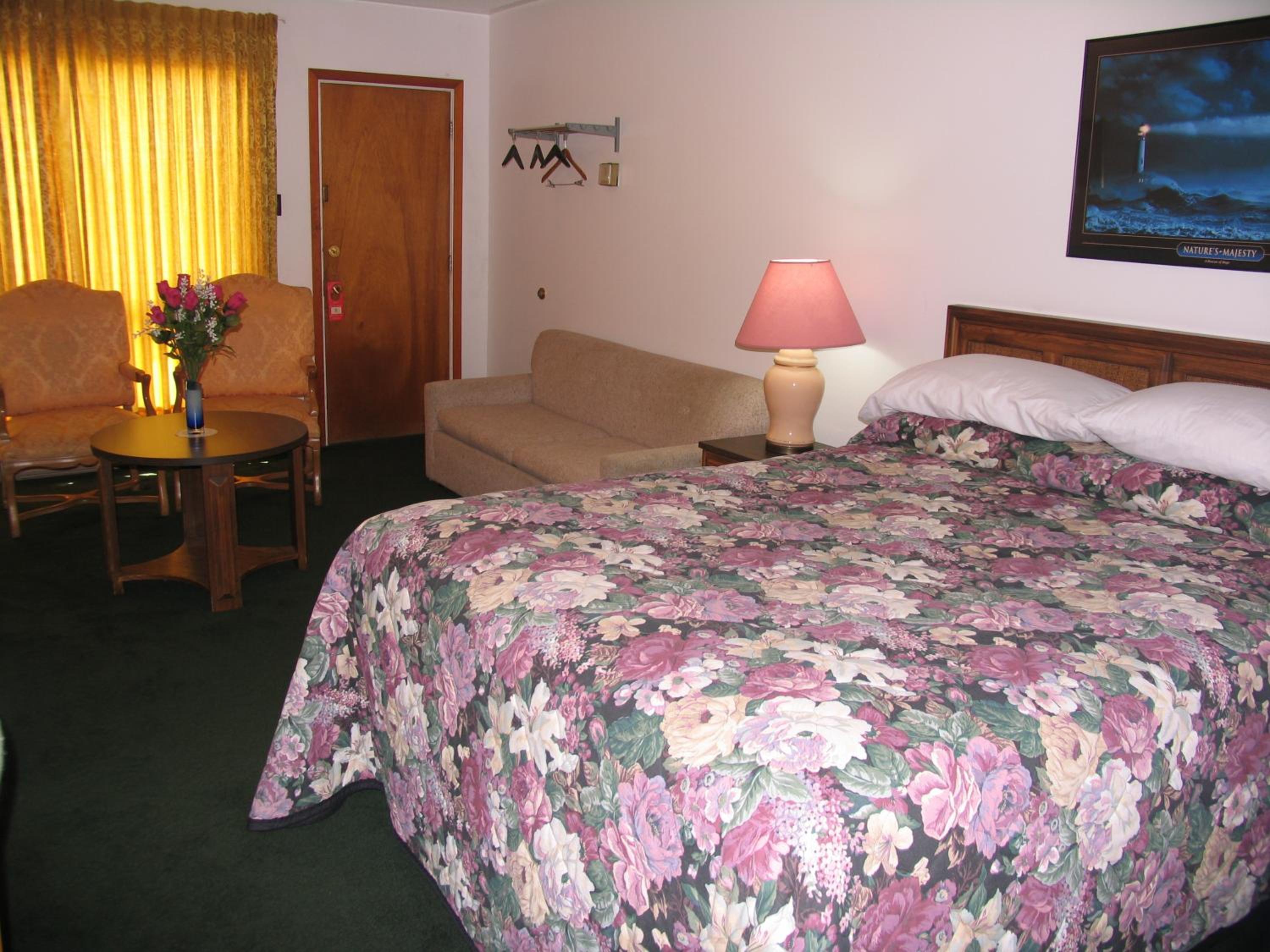 Queen Room - Photo 8