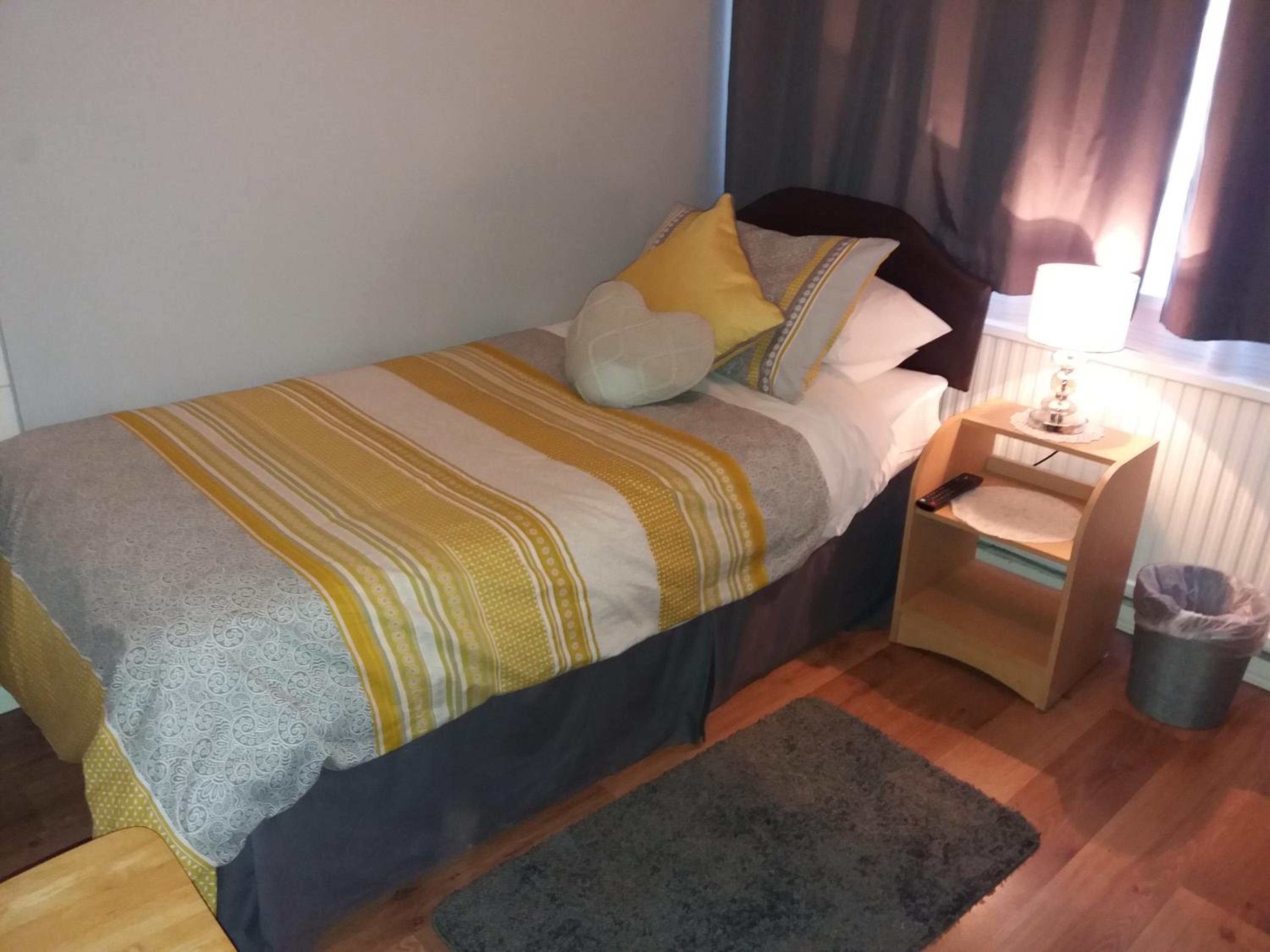 Single Room with Shared Bathroom