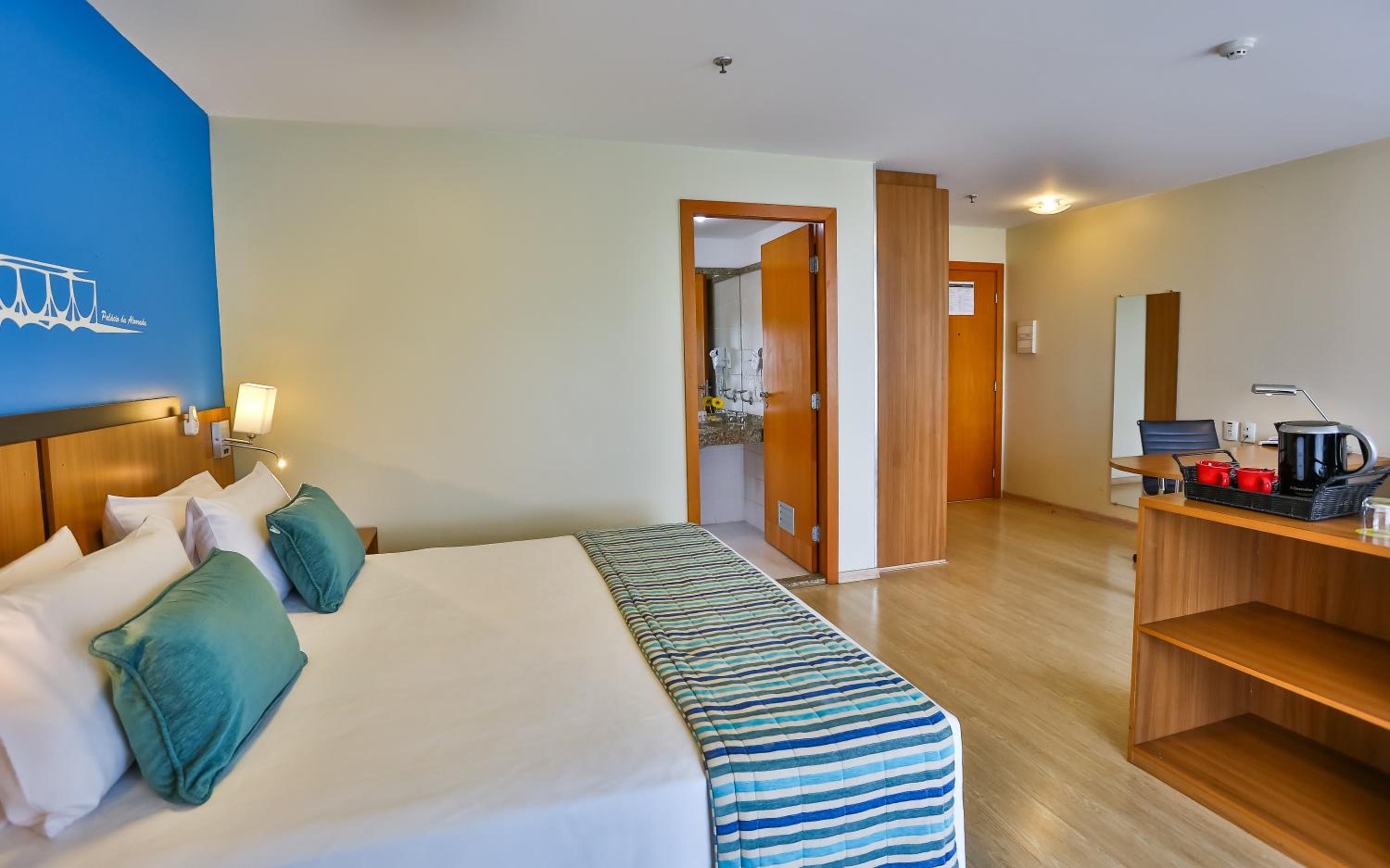 Deluxe Suite photo 3