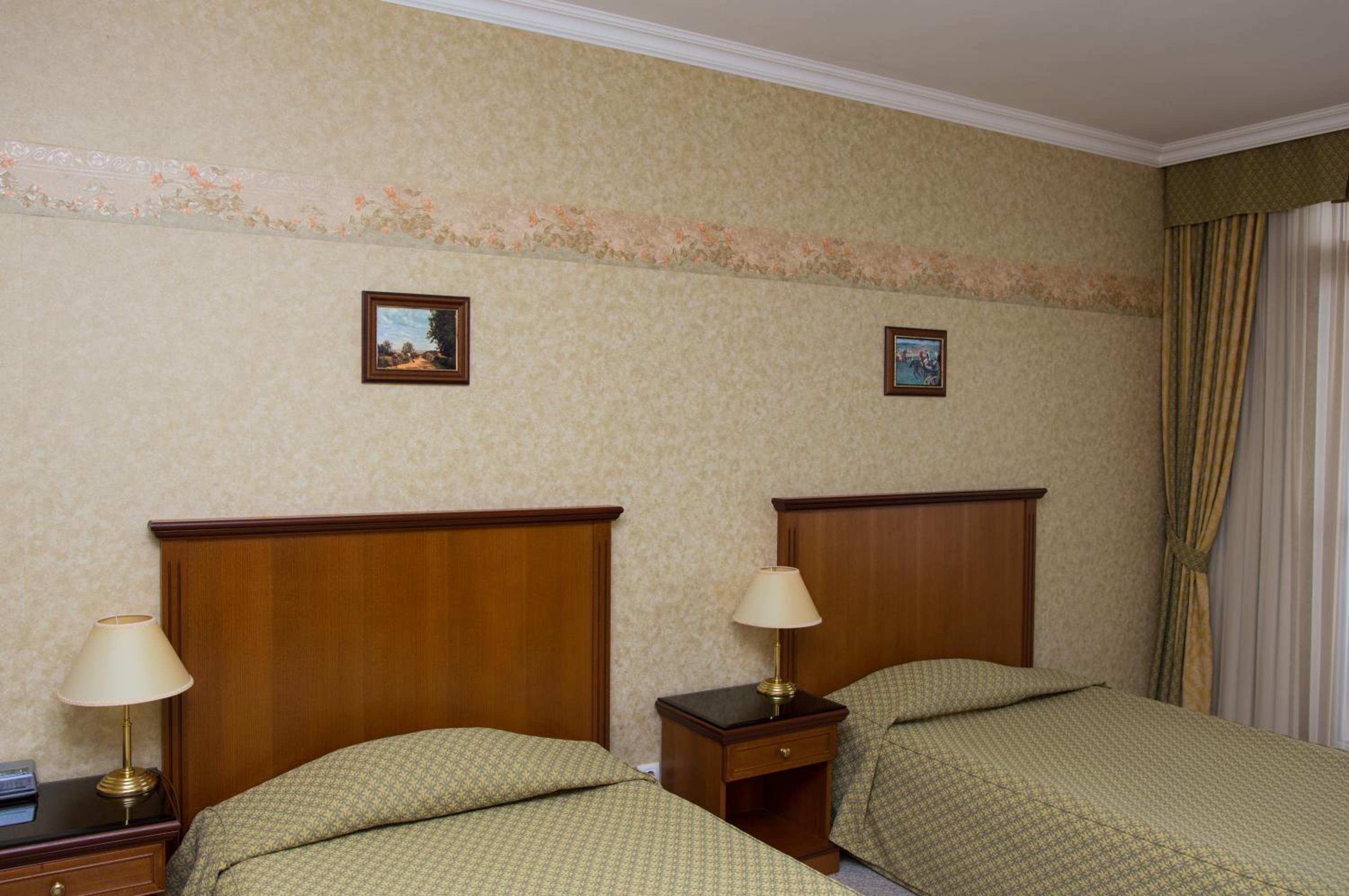 Standard Double Room - Photo 6