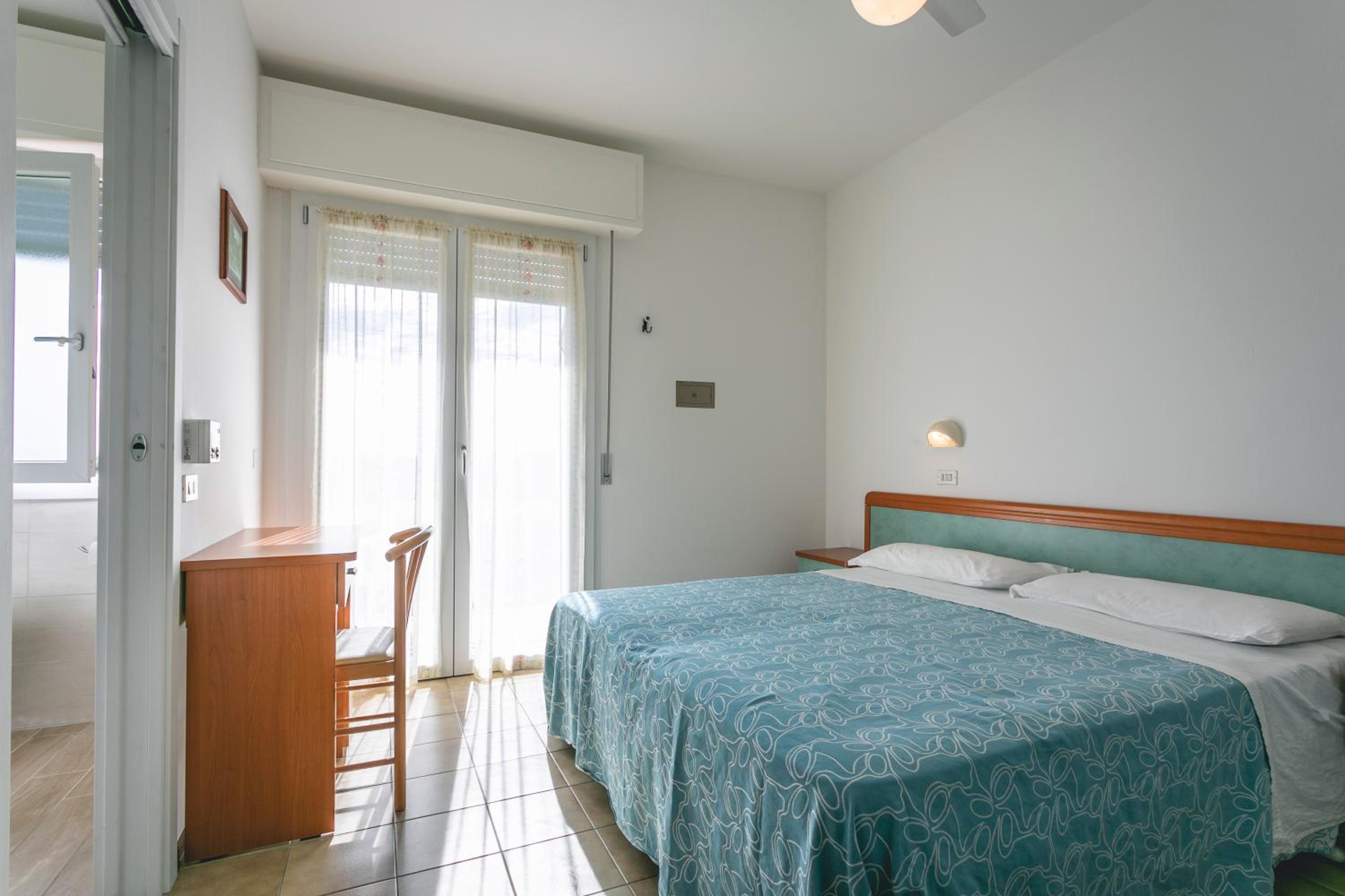 Triple Room with Balcony - Photo 3
