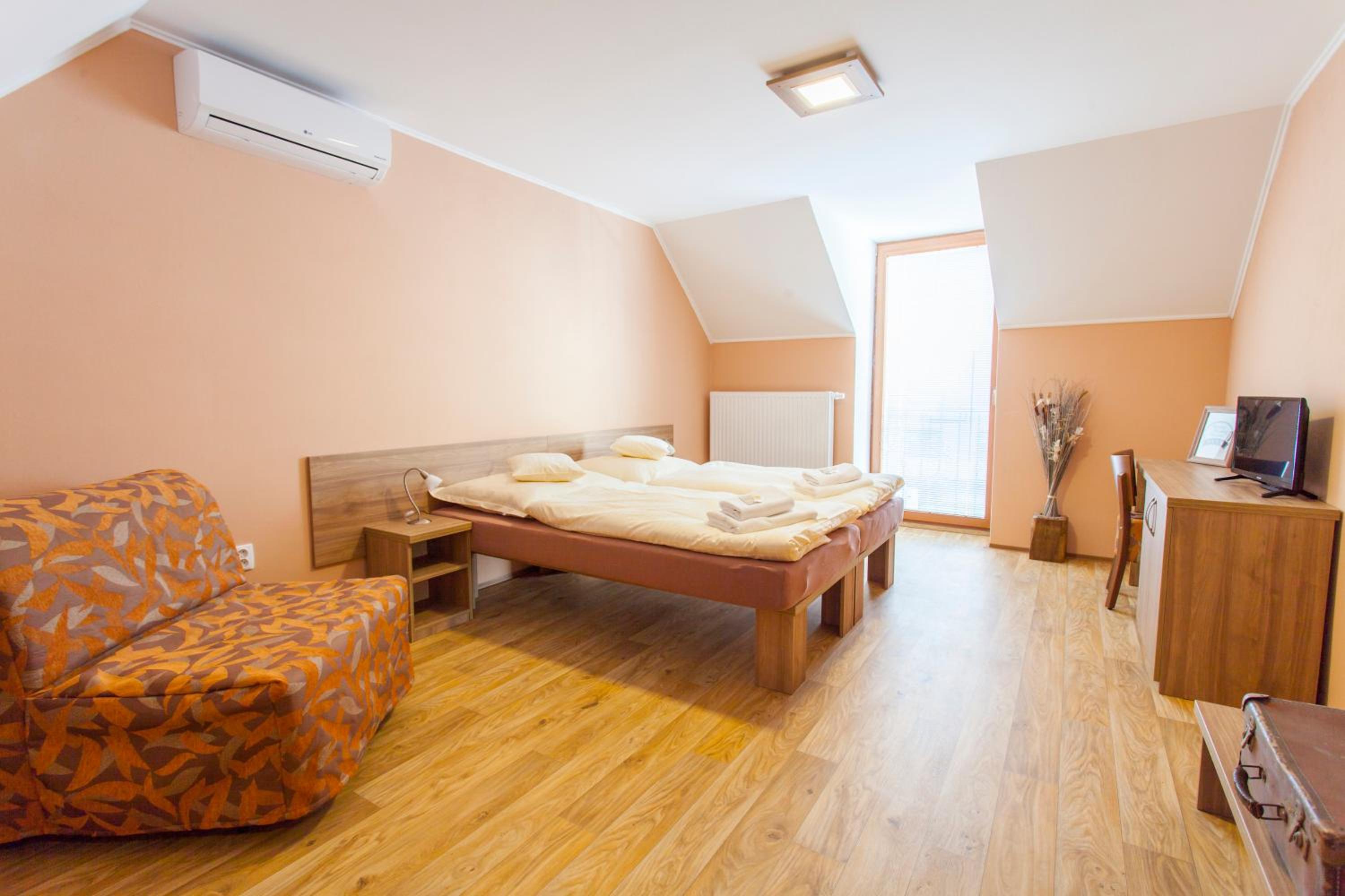 Double or Twin Room with Private Bathroom