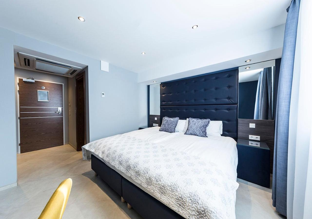 Double Room - Photo 15