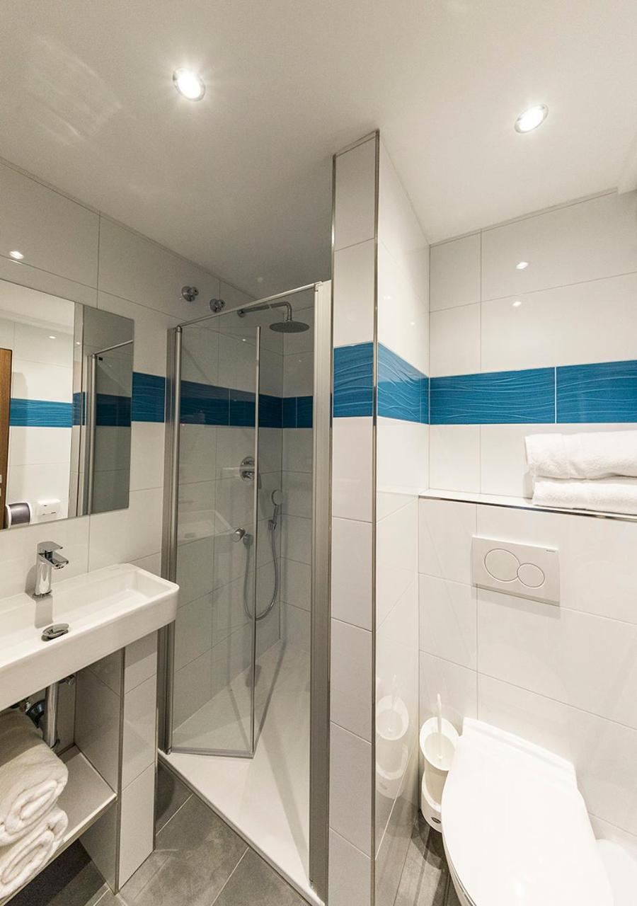 Double Room - Photo 16