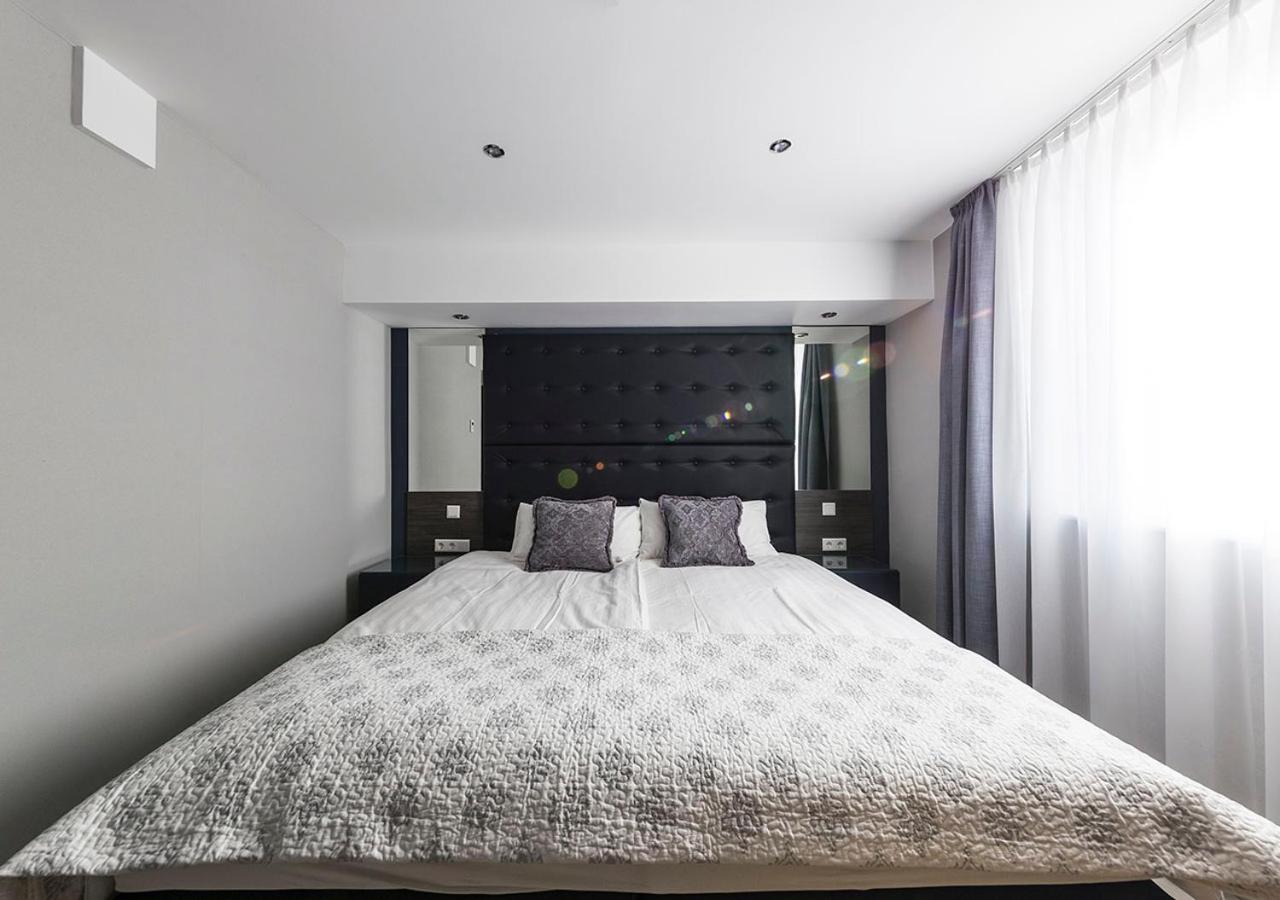 Double Room - Photo 10