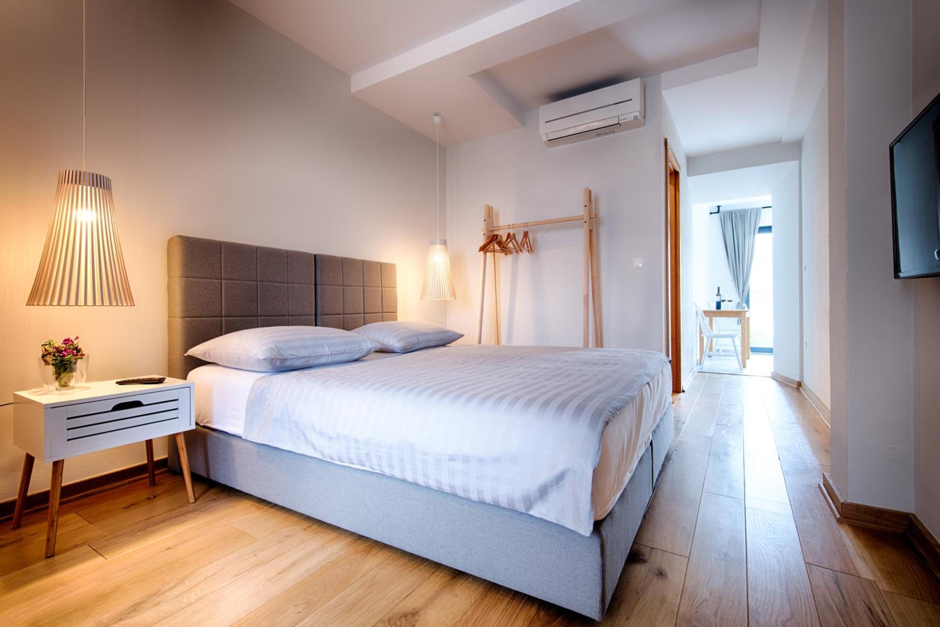 Studio Apartment photo 1