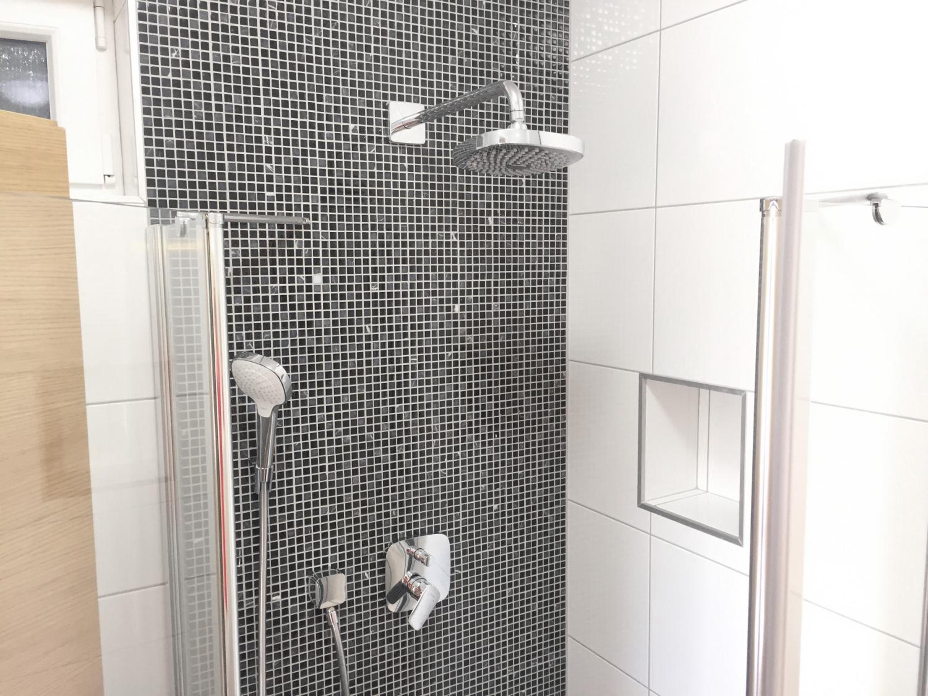 Apartment - Photo 2