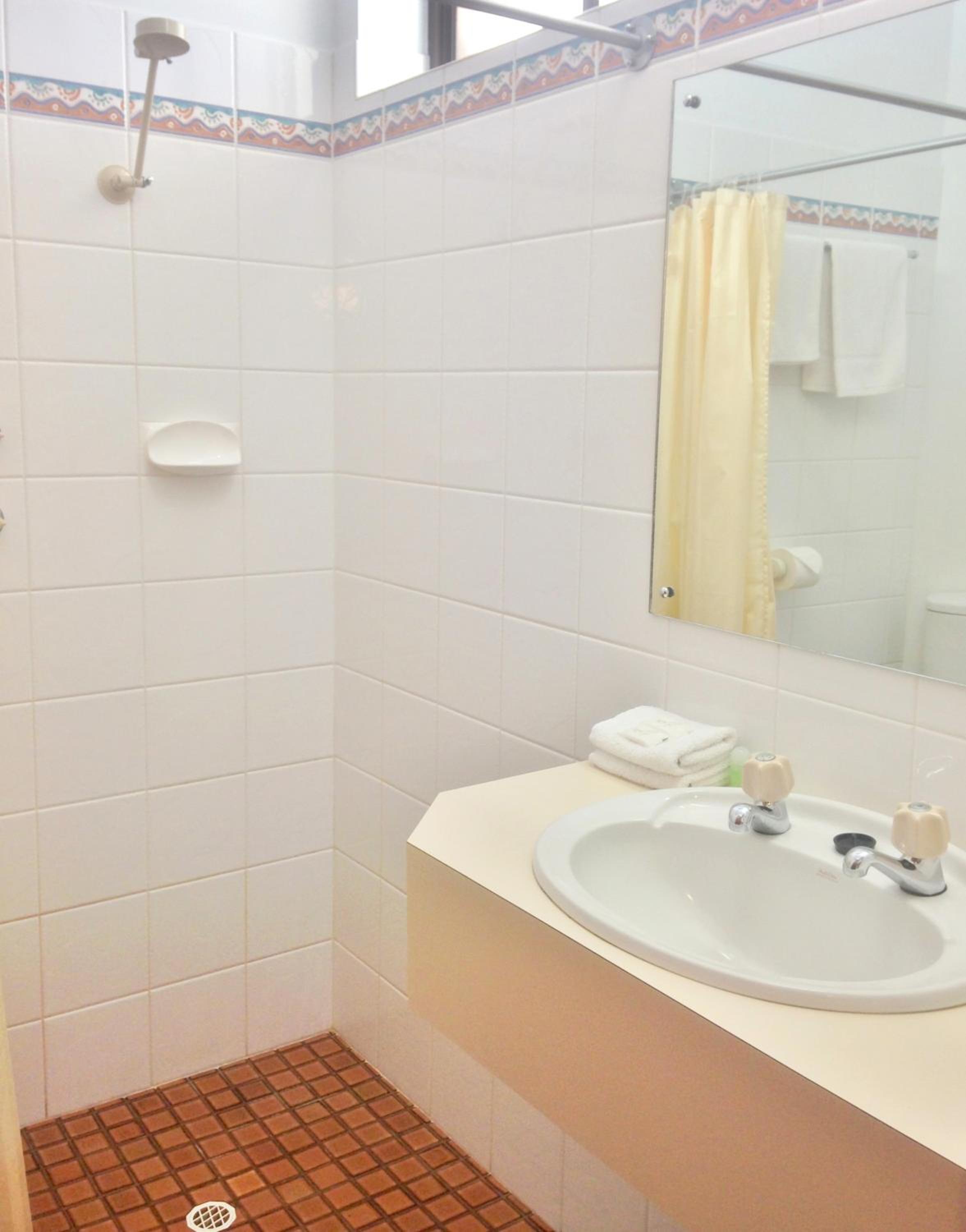 Triple Room with Ocean View - Photo 12