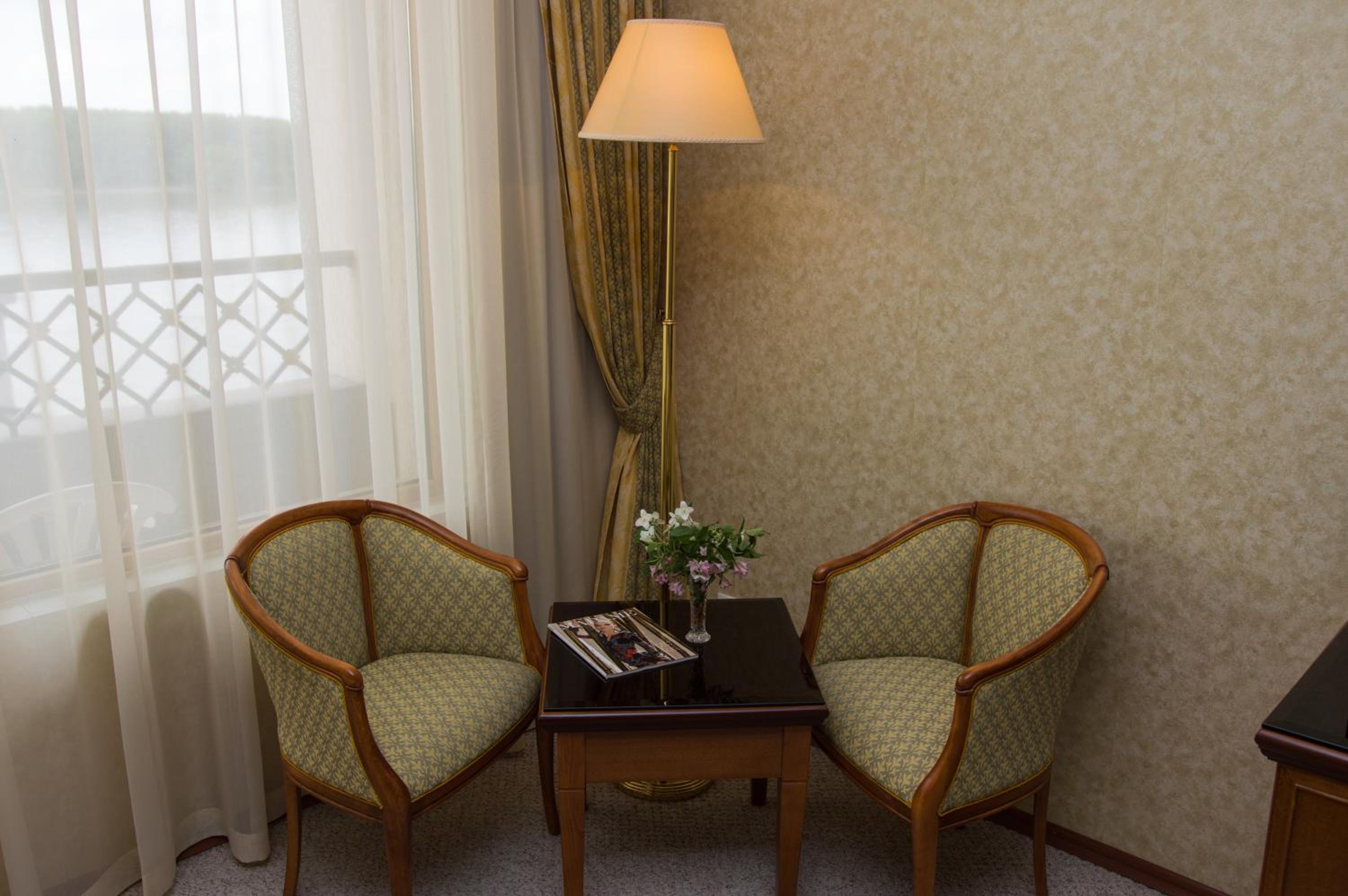 Standard Double Room - Photo 8