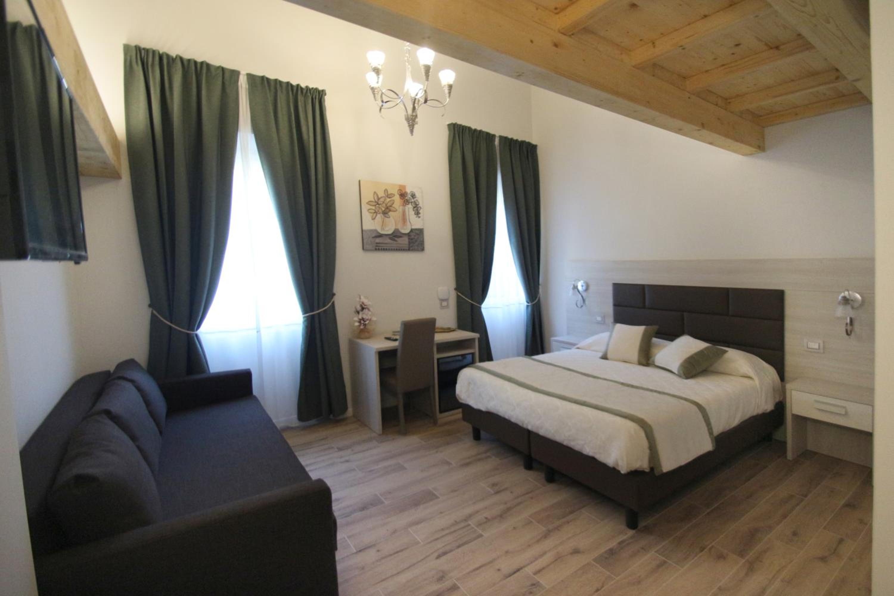 Superior Triple Room photo 1
