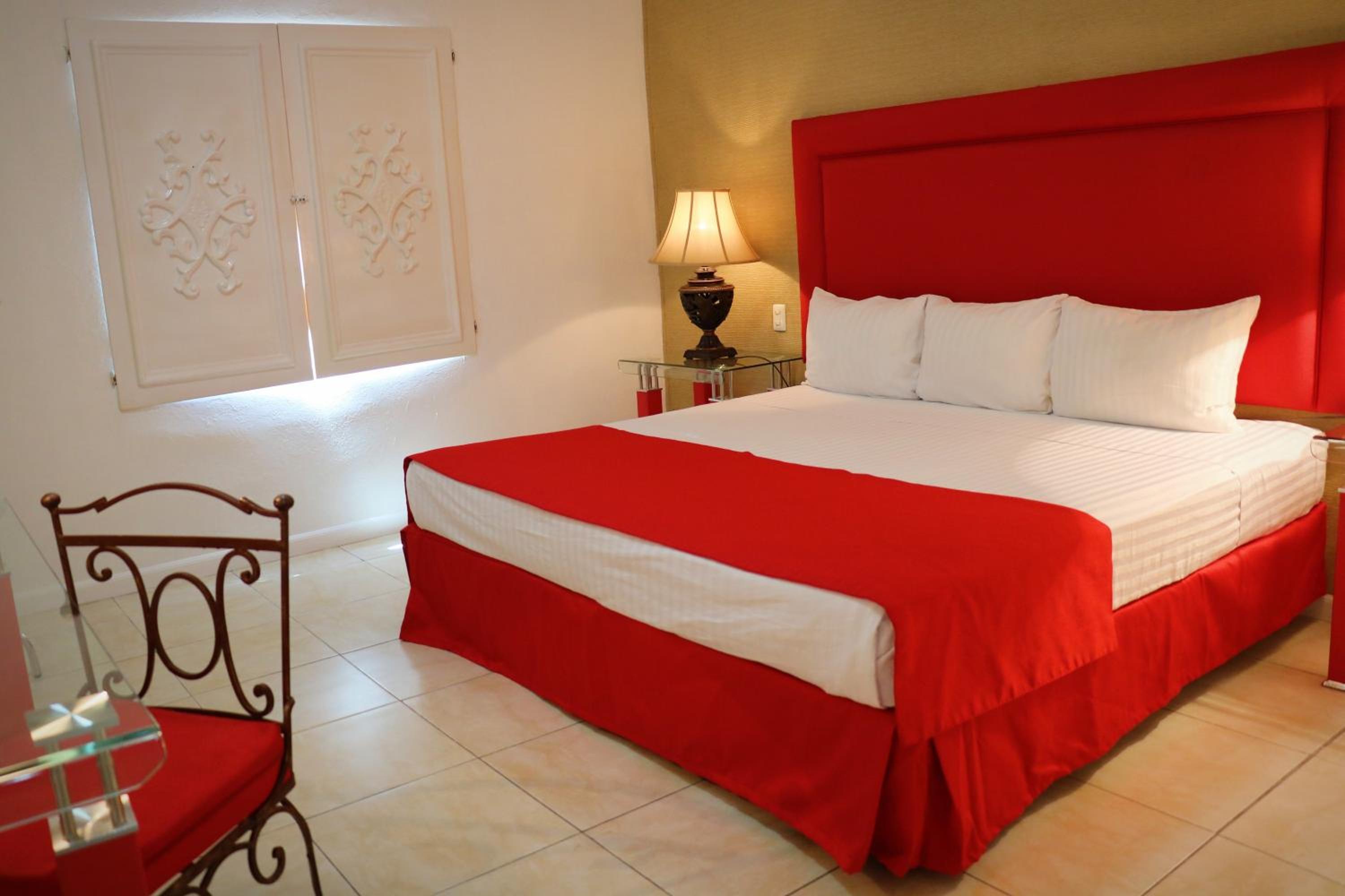 Standard King Room - Photo 1