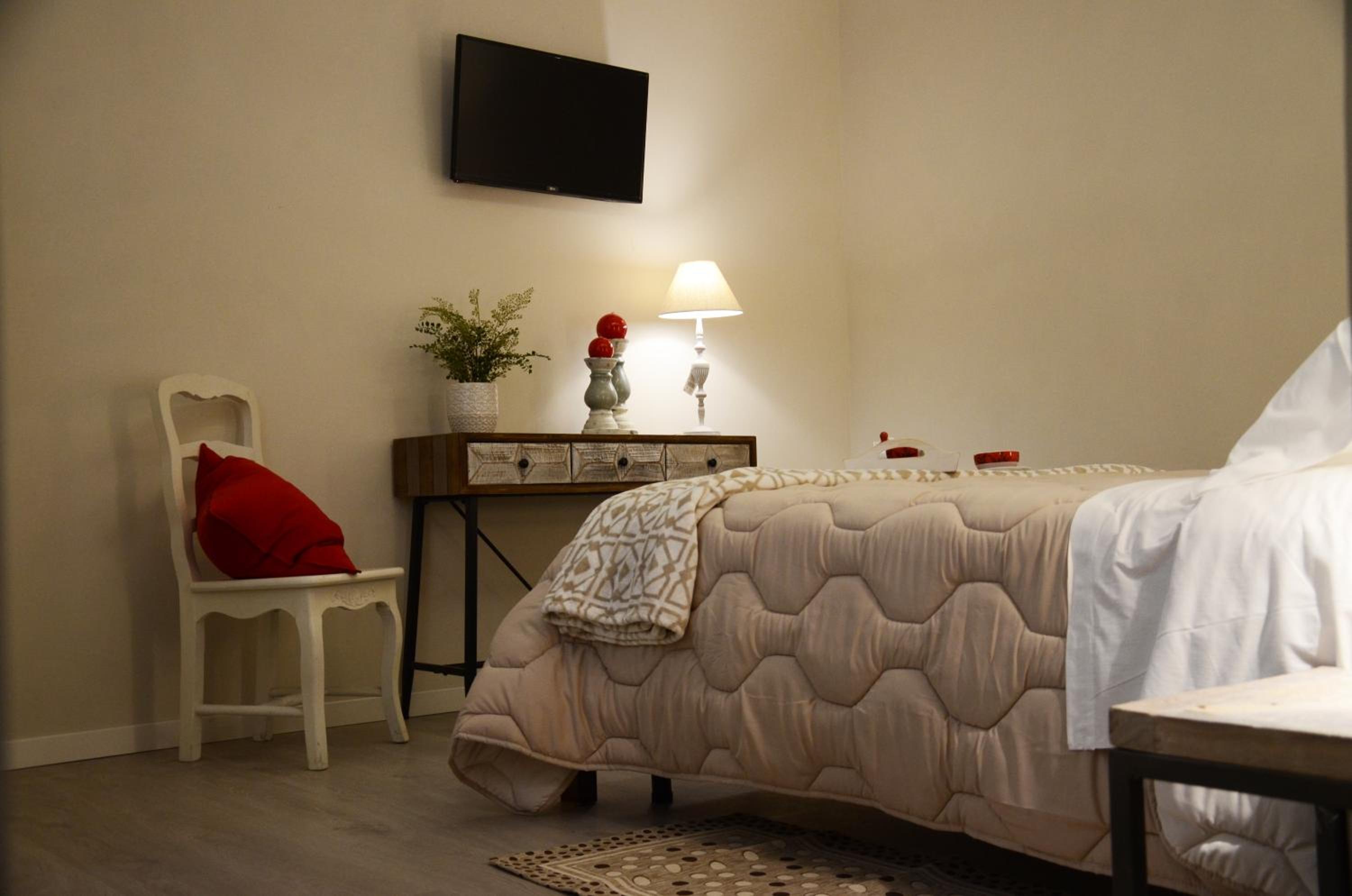 Double Room with Private Bathroom photo 3