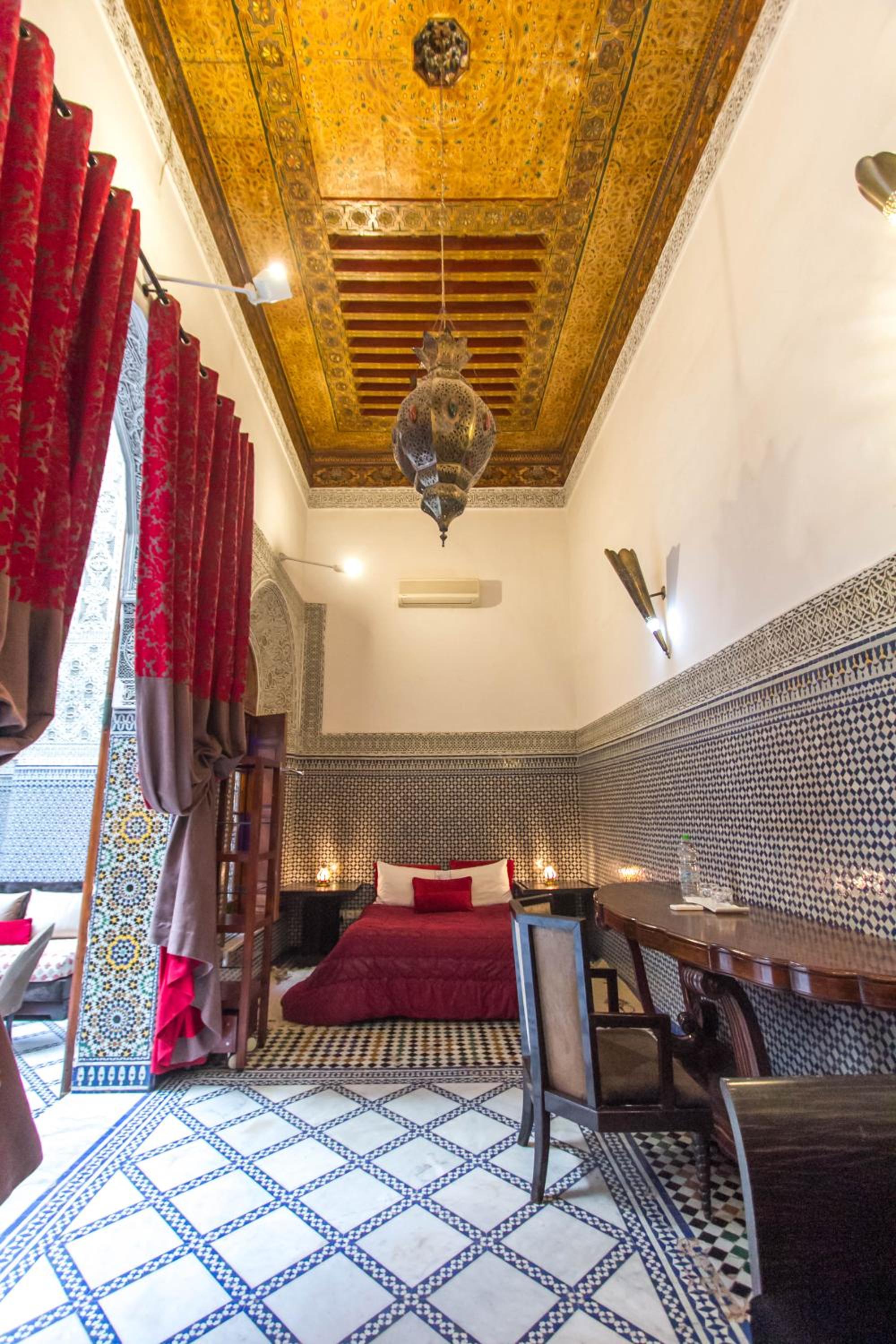 Deluxe Family Suite - Photo 3