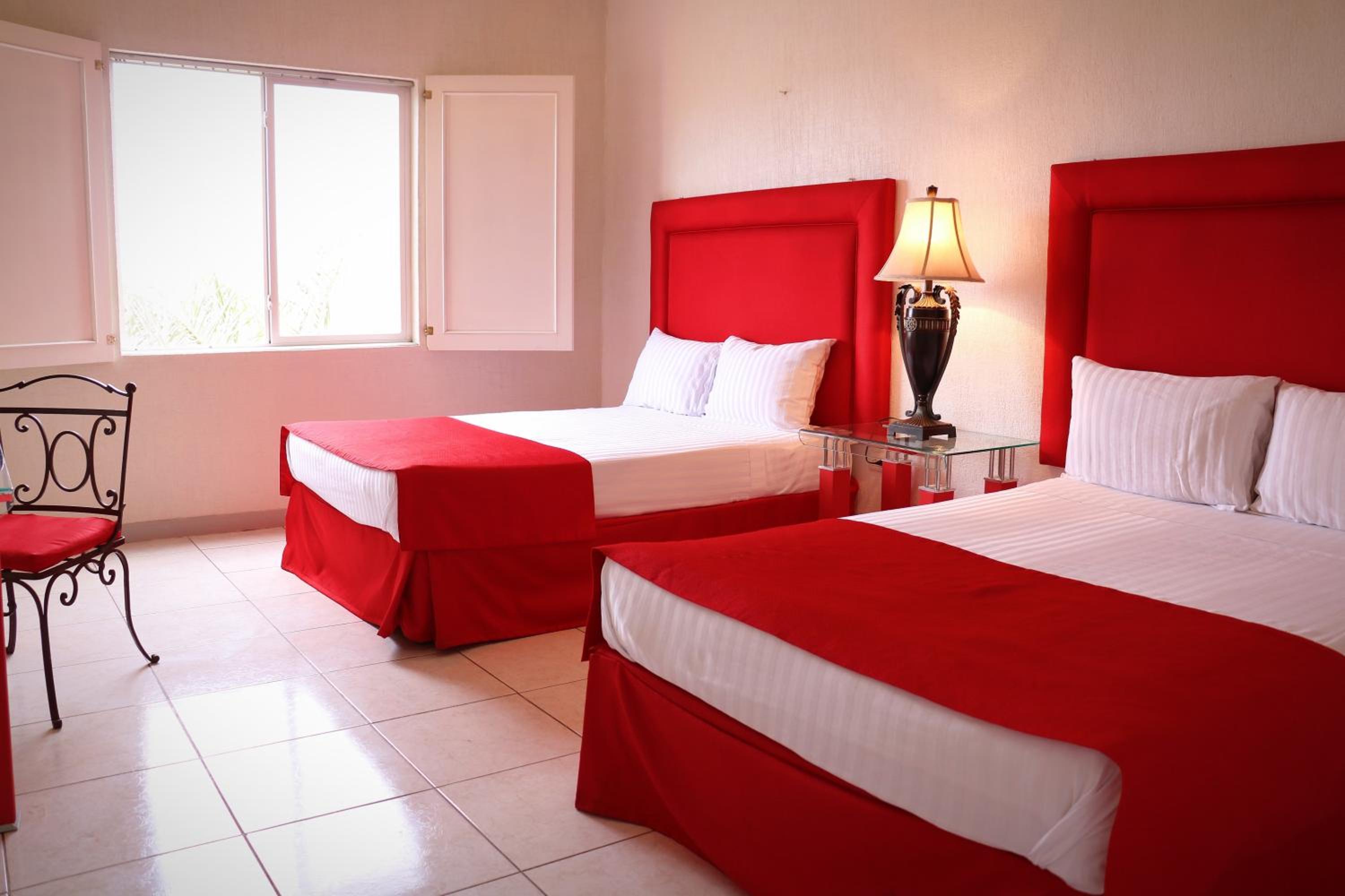 Standard Twin Room - Photo 2