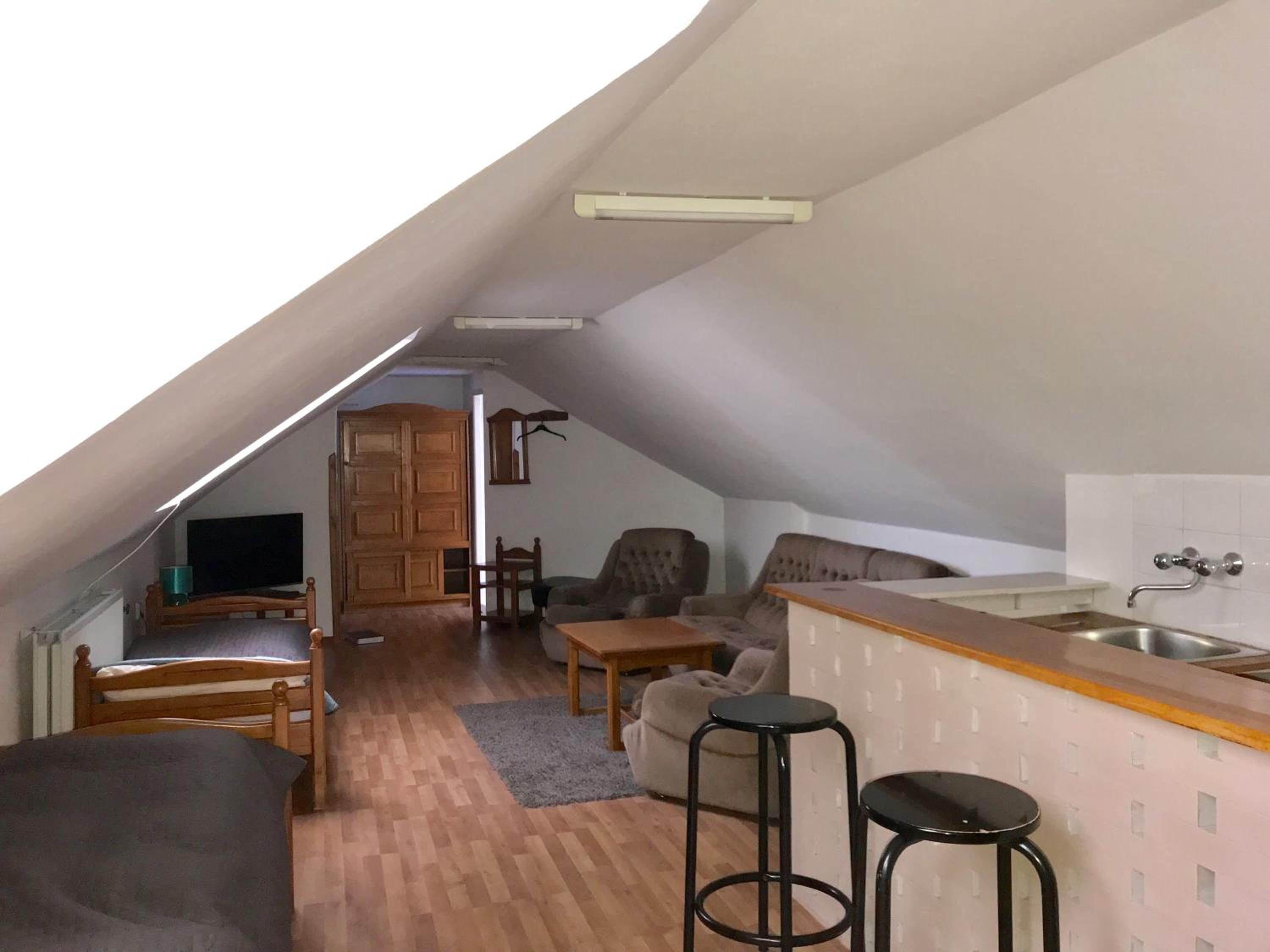 Deluxe Family Room