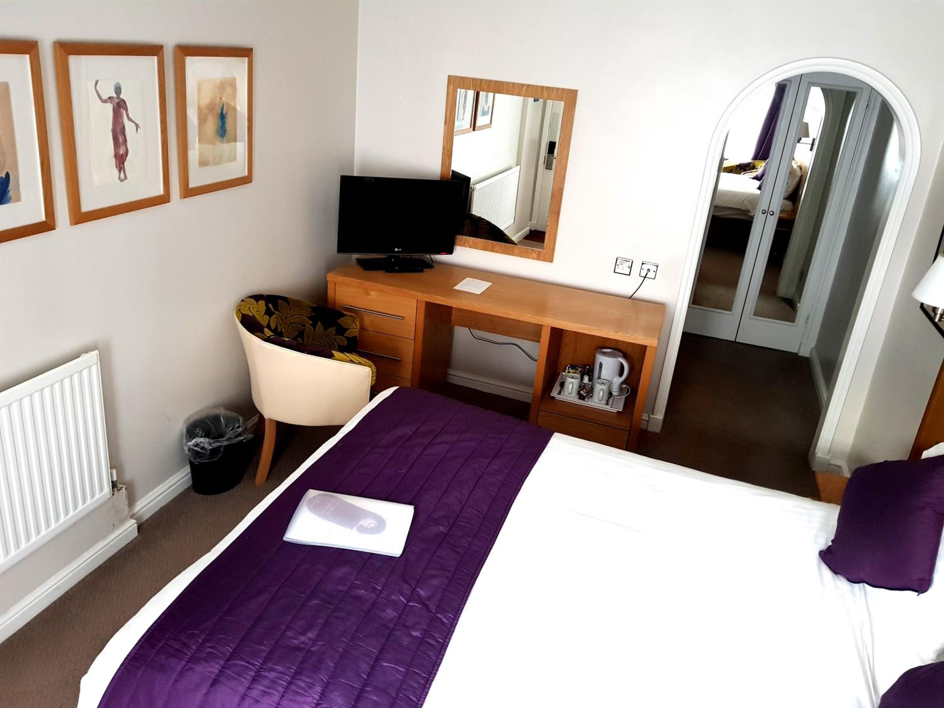 Double Room - Photo 2