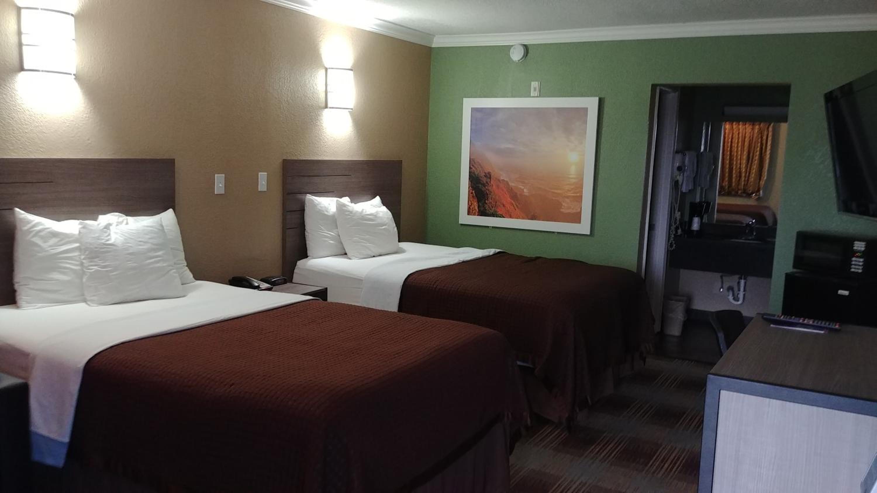Double Room with Two Double Beds - Non-Smoking - Photo 6