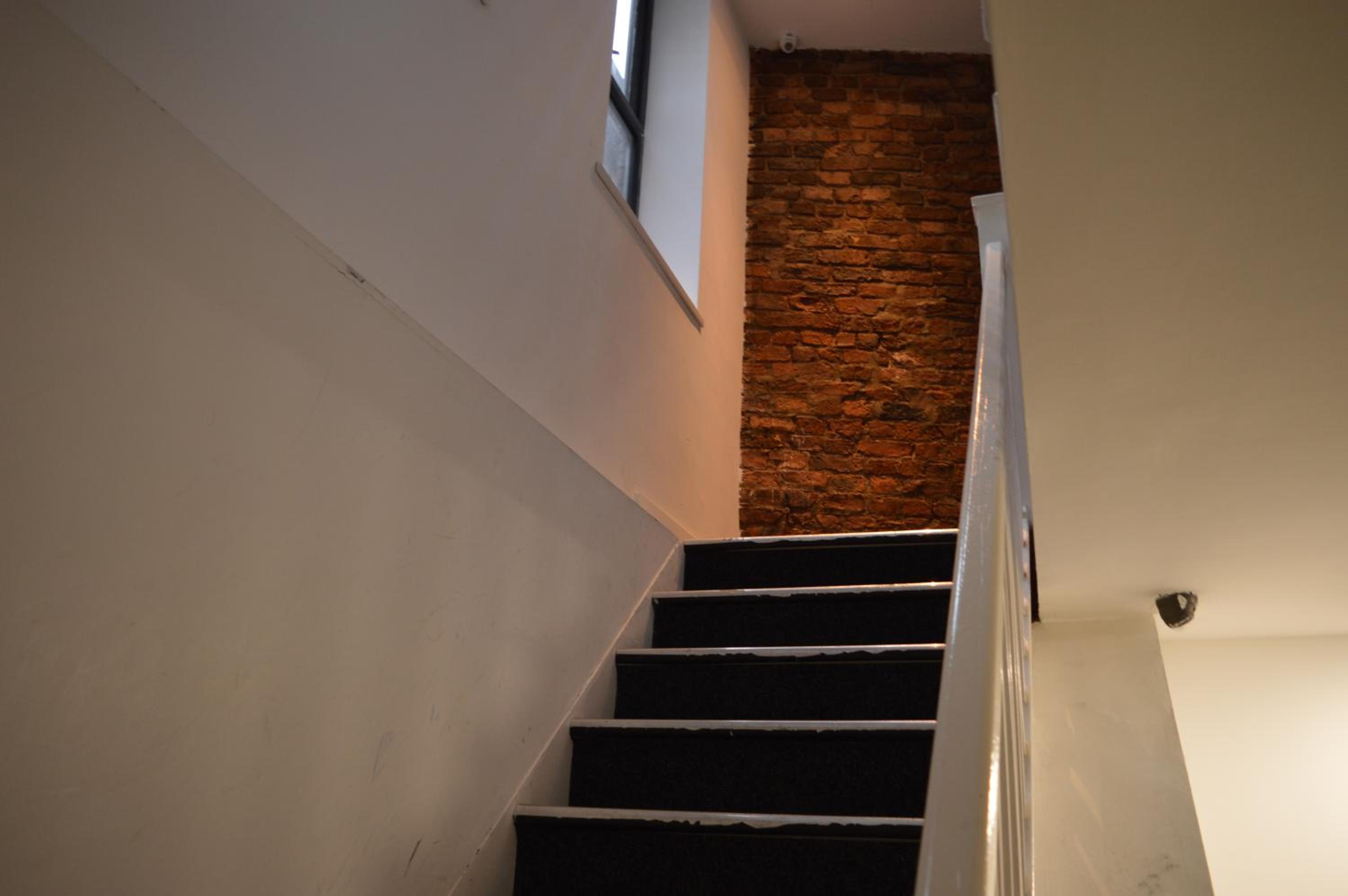 Apartment with Balcony - Photo 28