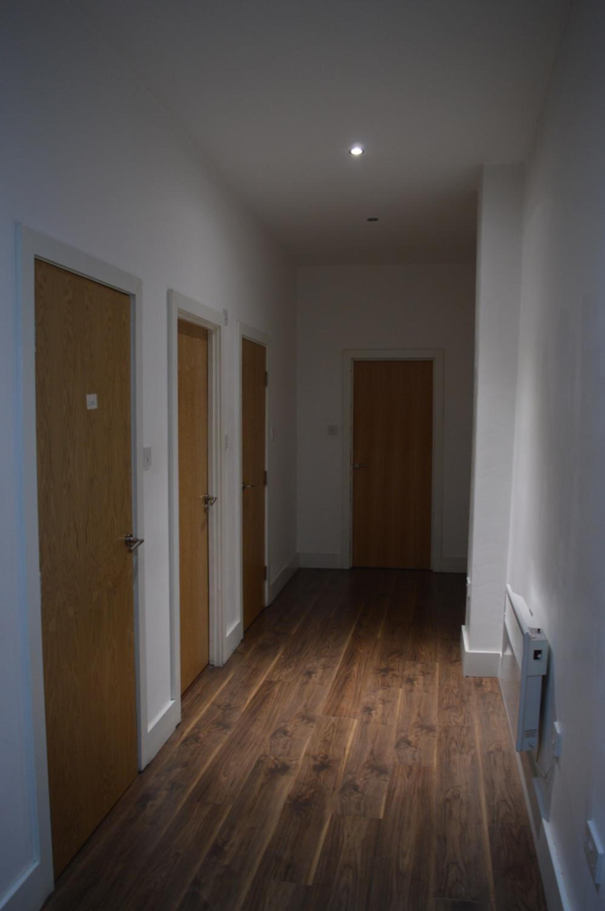 Apartment with Balcony - Photo 11