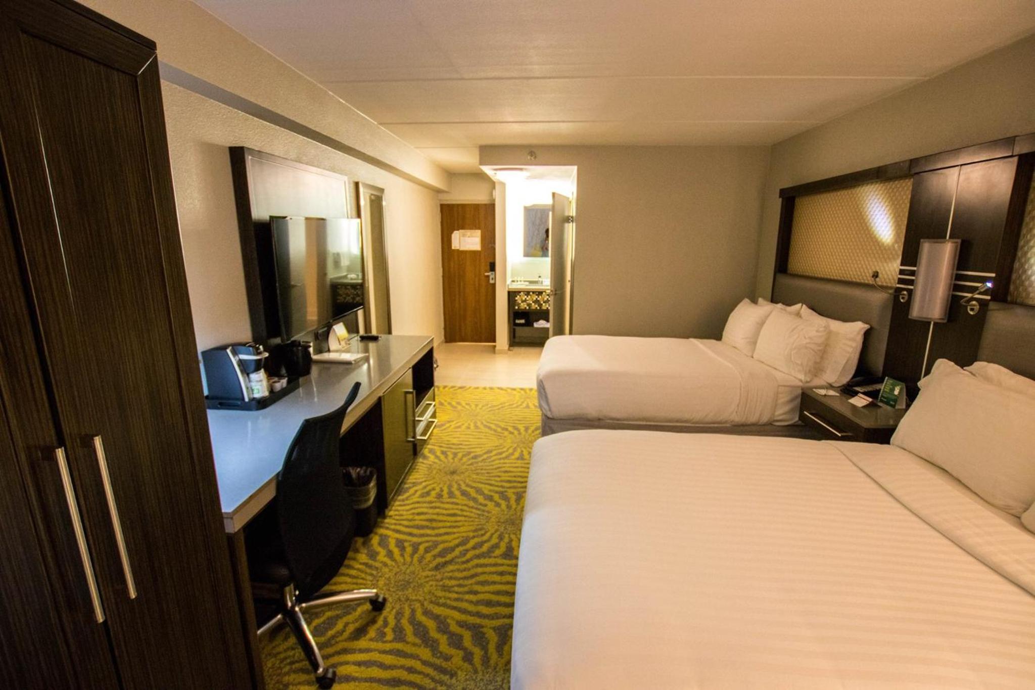 Standard Double Room with Two Double Beds photo 1