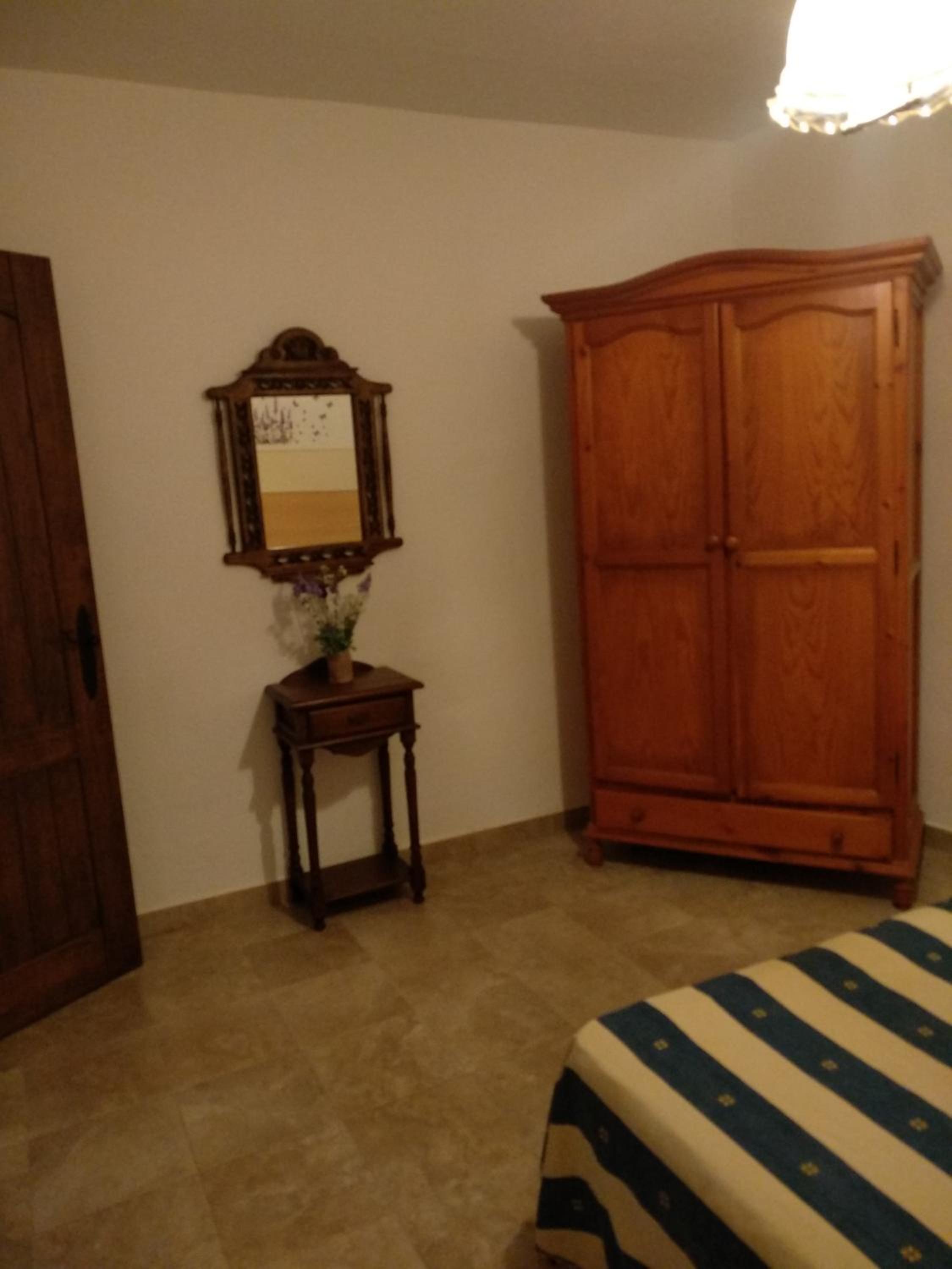 Large Double Room photo 3