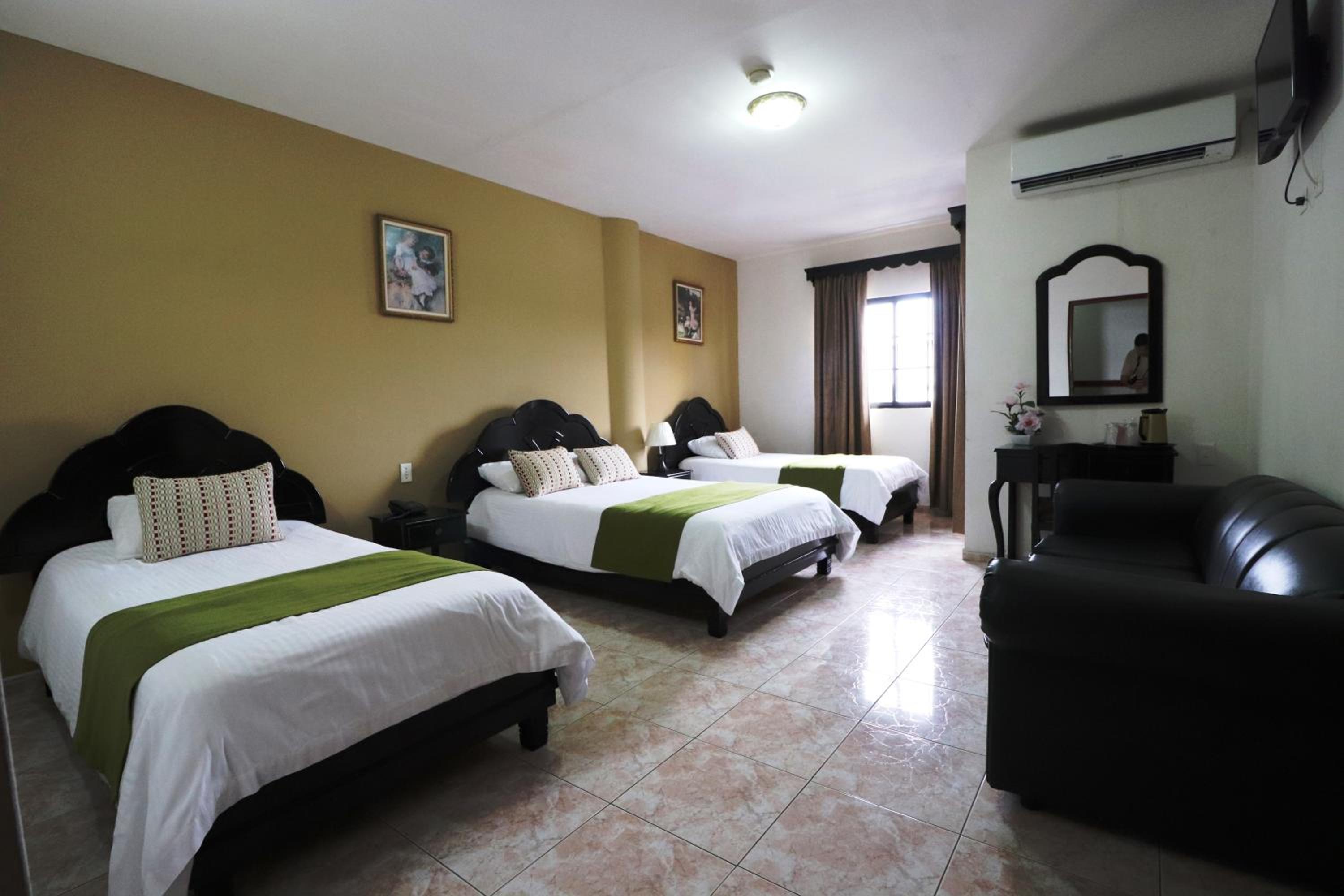 Quadruple Room photo 3