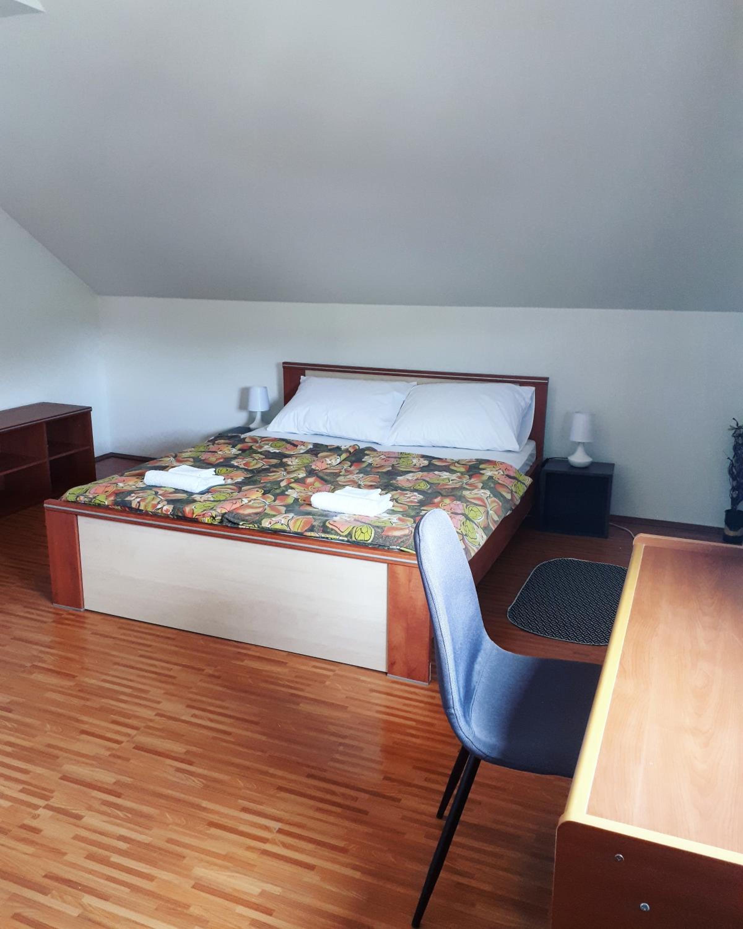 Two-Bedroom Apartment - Photo 16