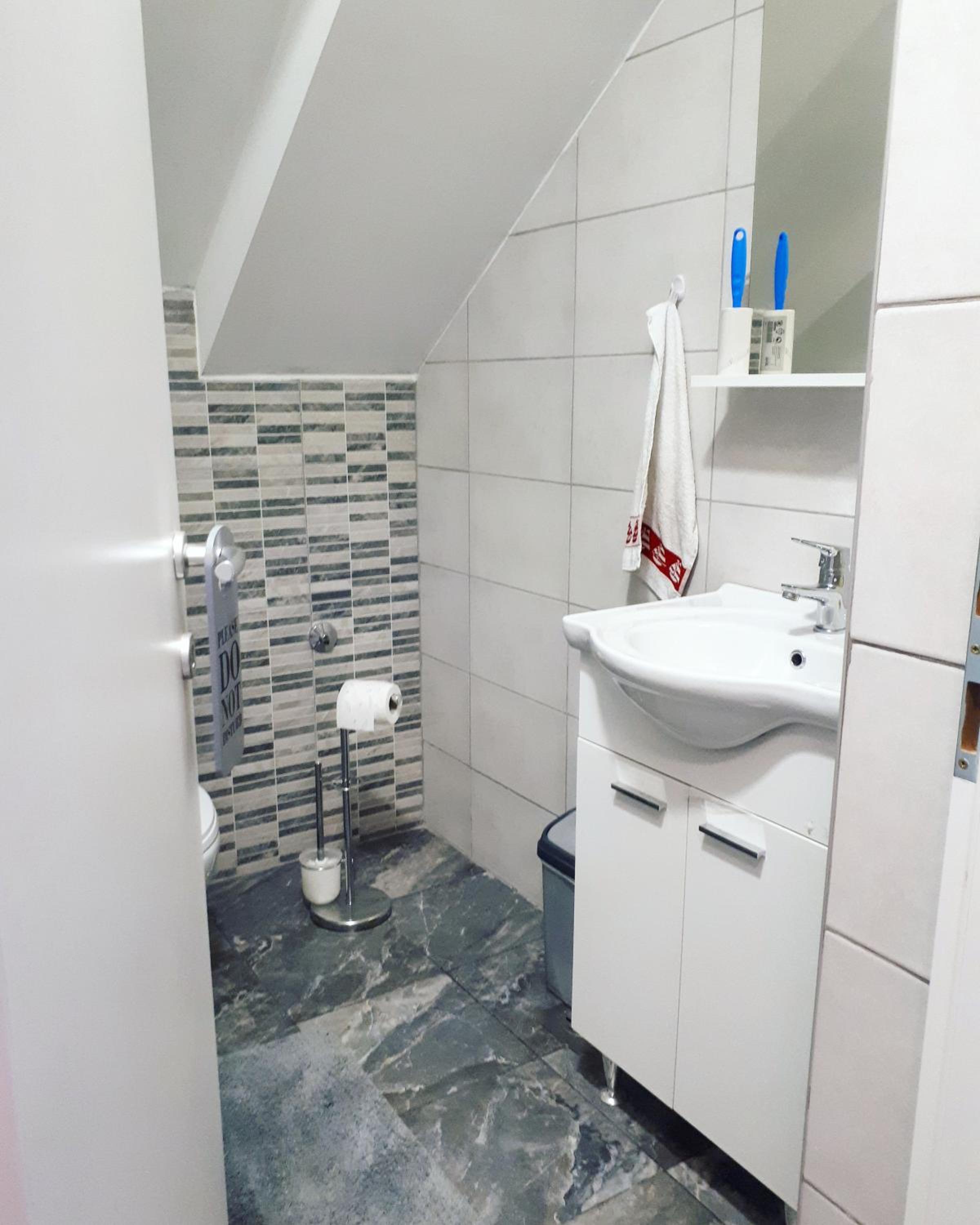 Two-Bedroom Apartment - Photo 6
