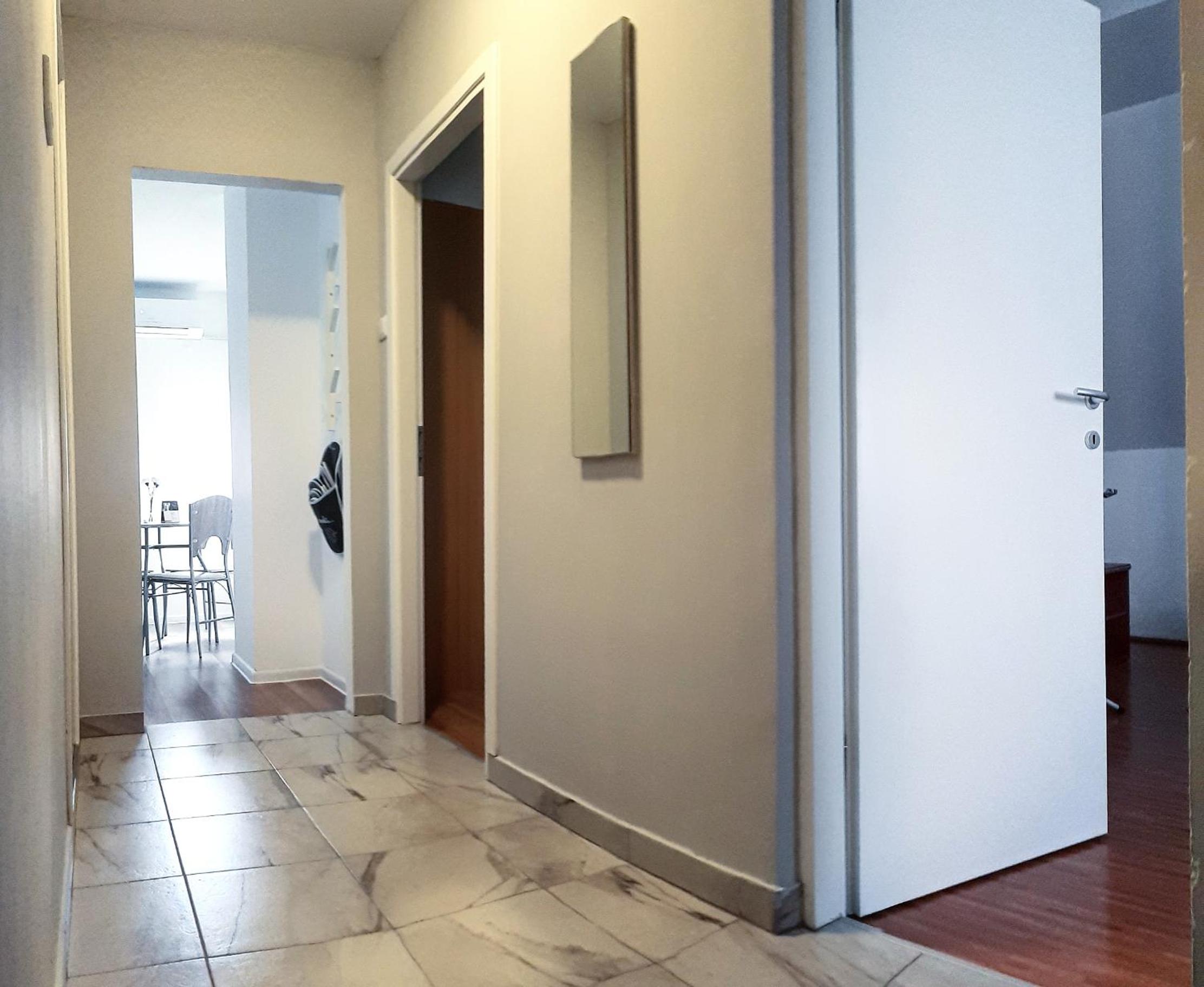 Two-Bedroom Apartment - Photo 5