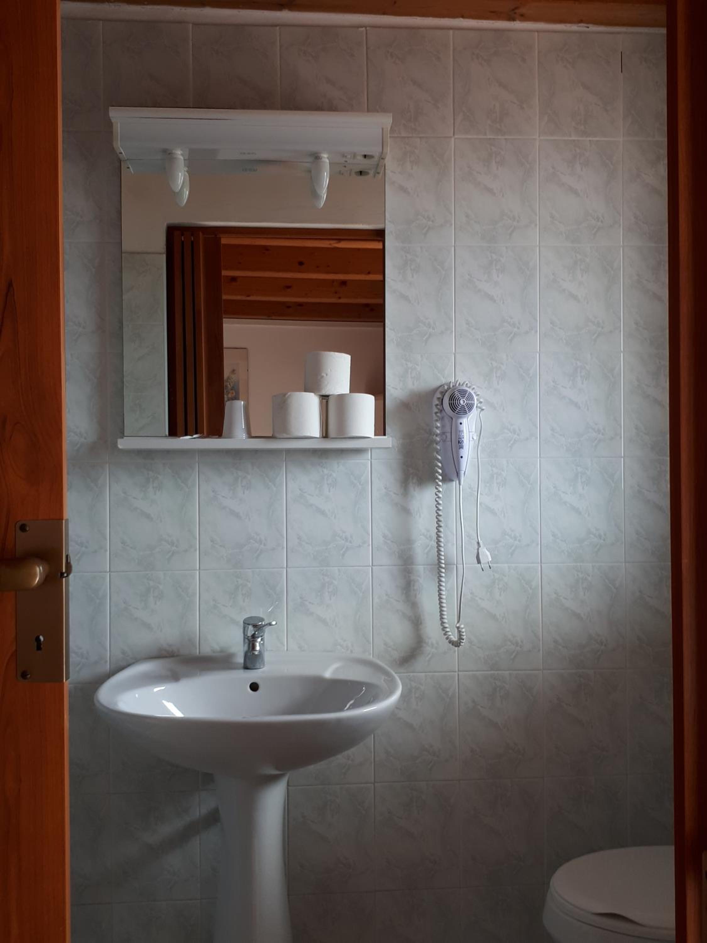 Double or Twin Room photo 3