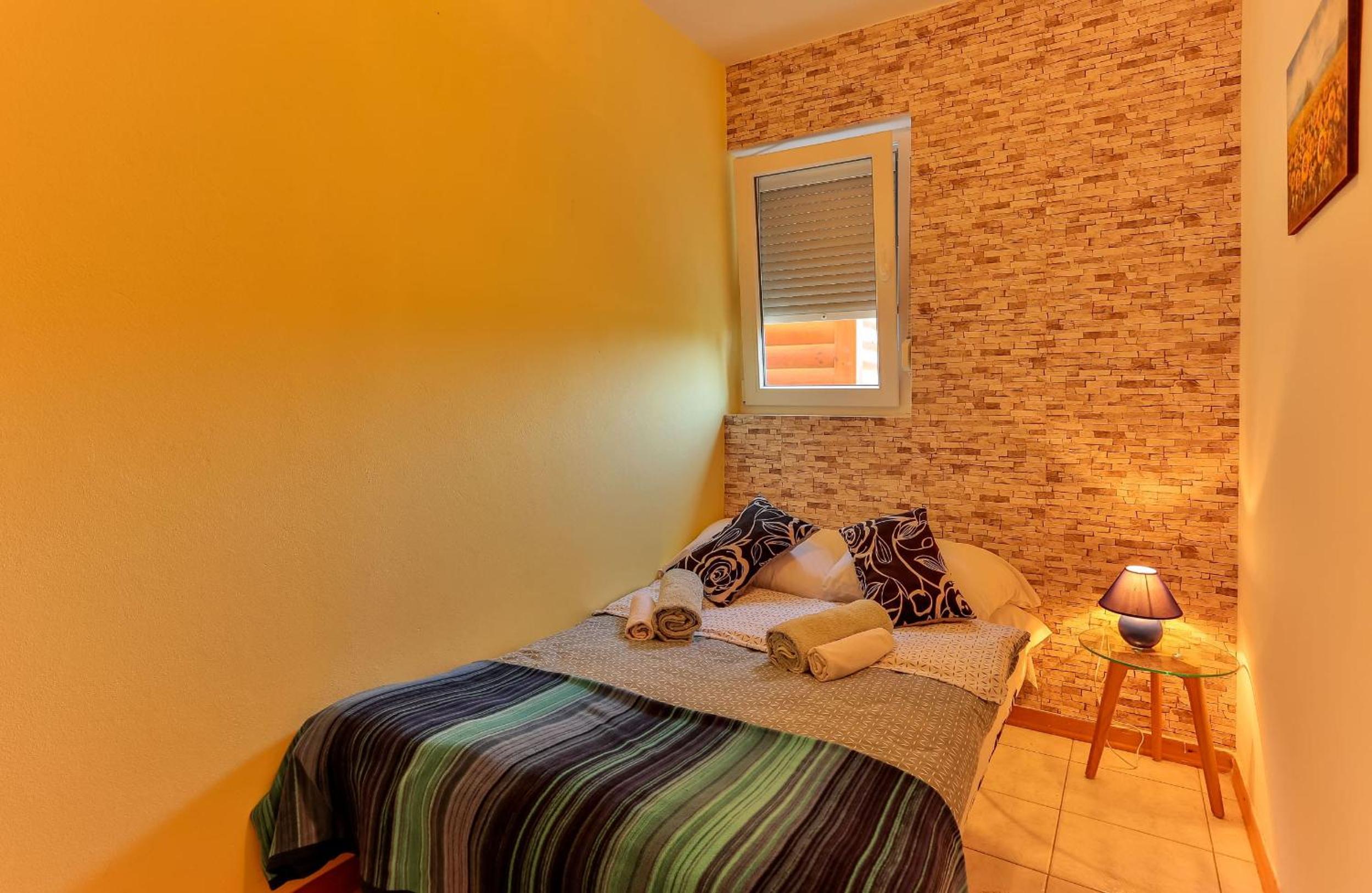 Apartment - Ground Floor - Photo 4