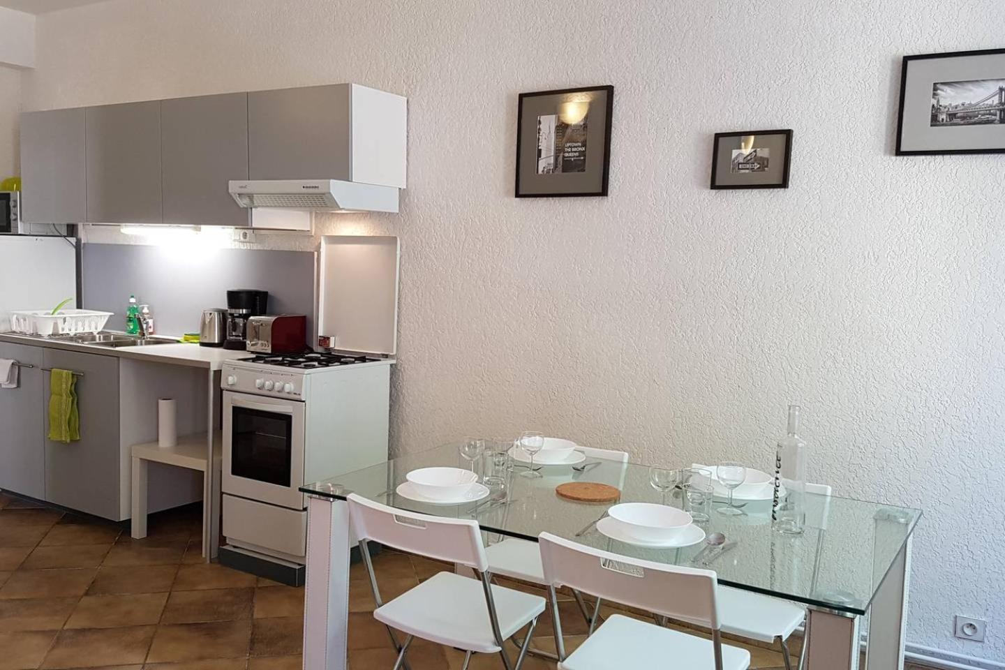 Apartment - Photo 2