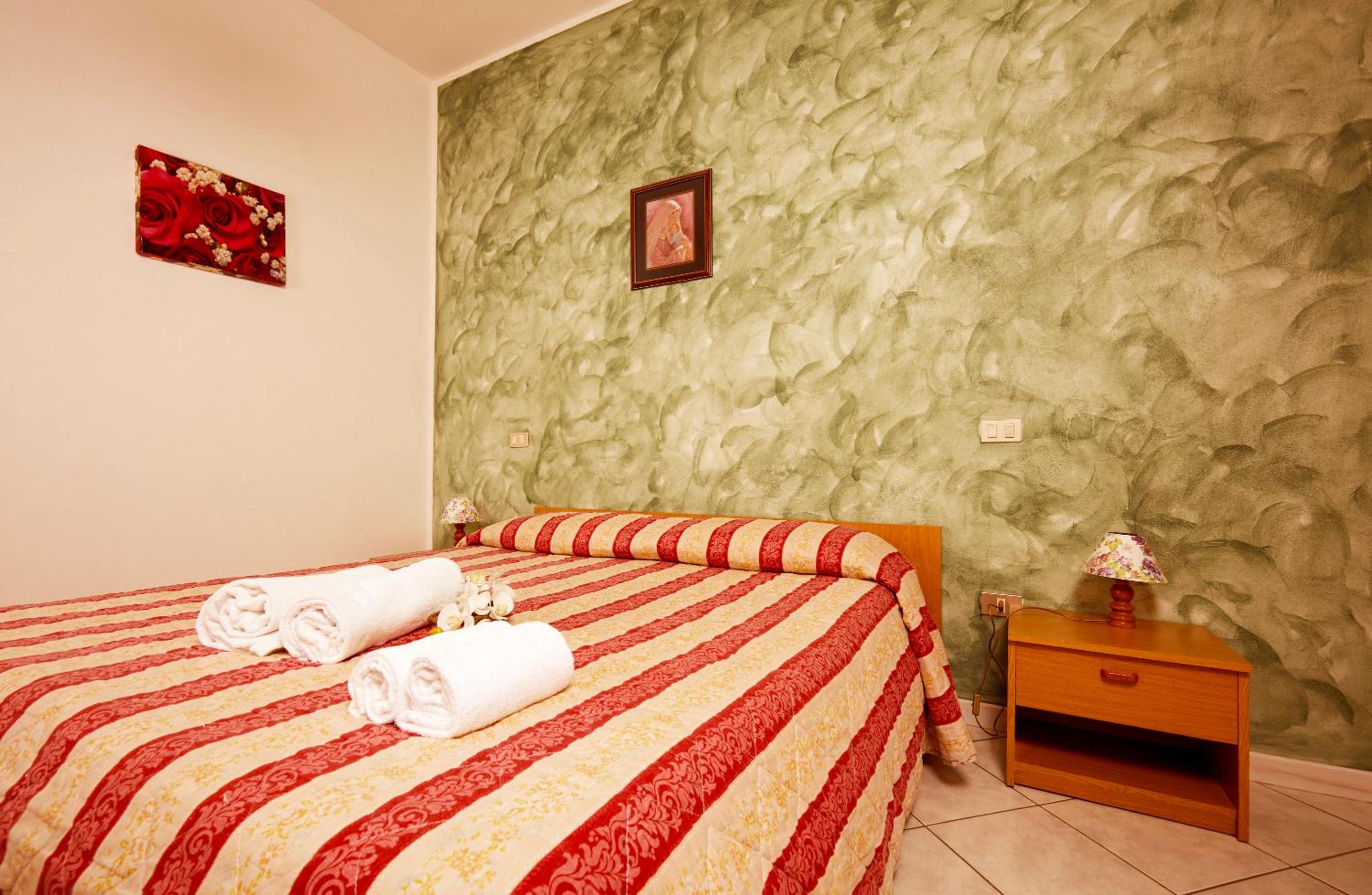 Apartment - Ground Floor photo 2