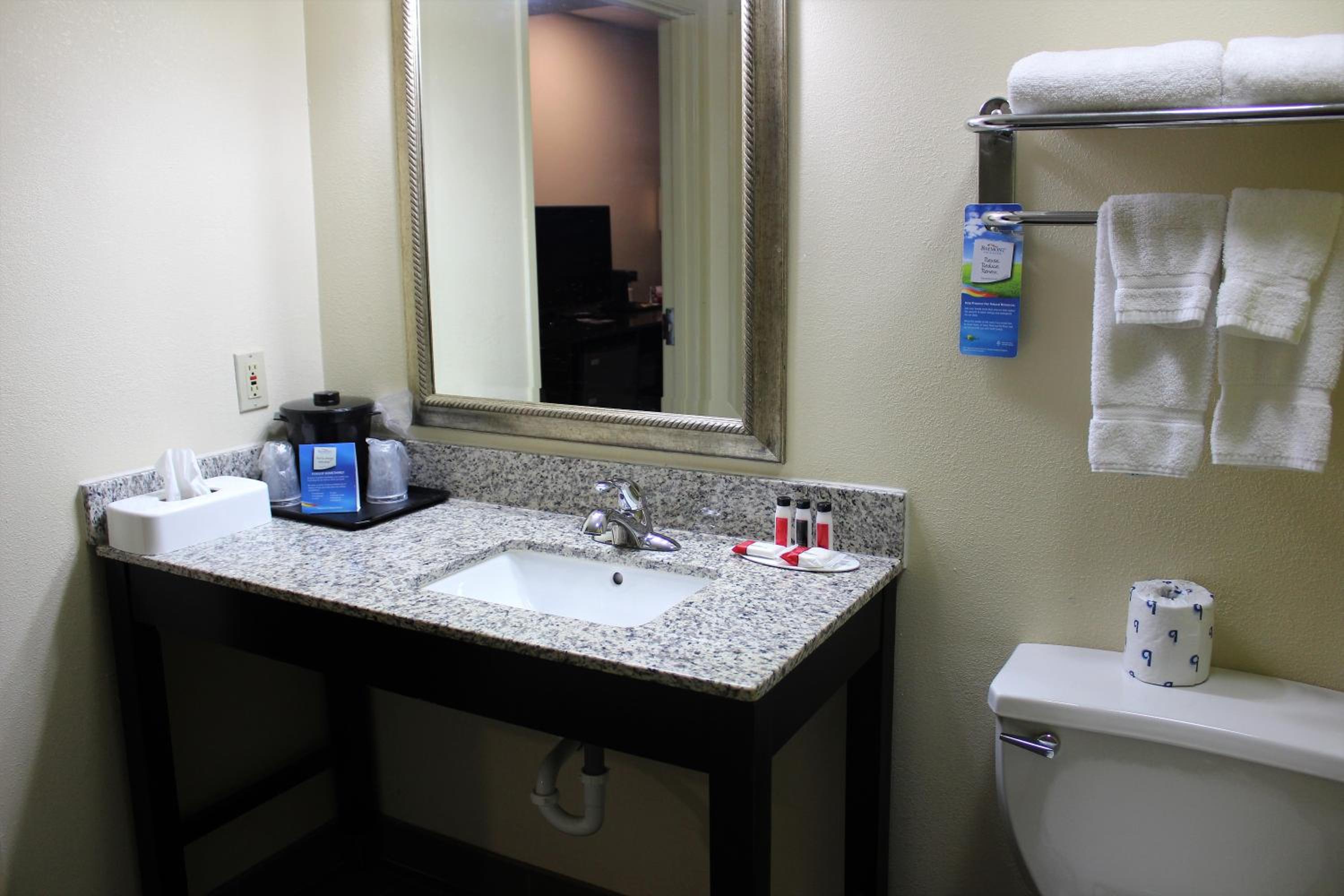 Queen Room - Mobility Access/Non-Smoking - Photo 2