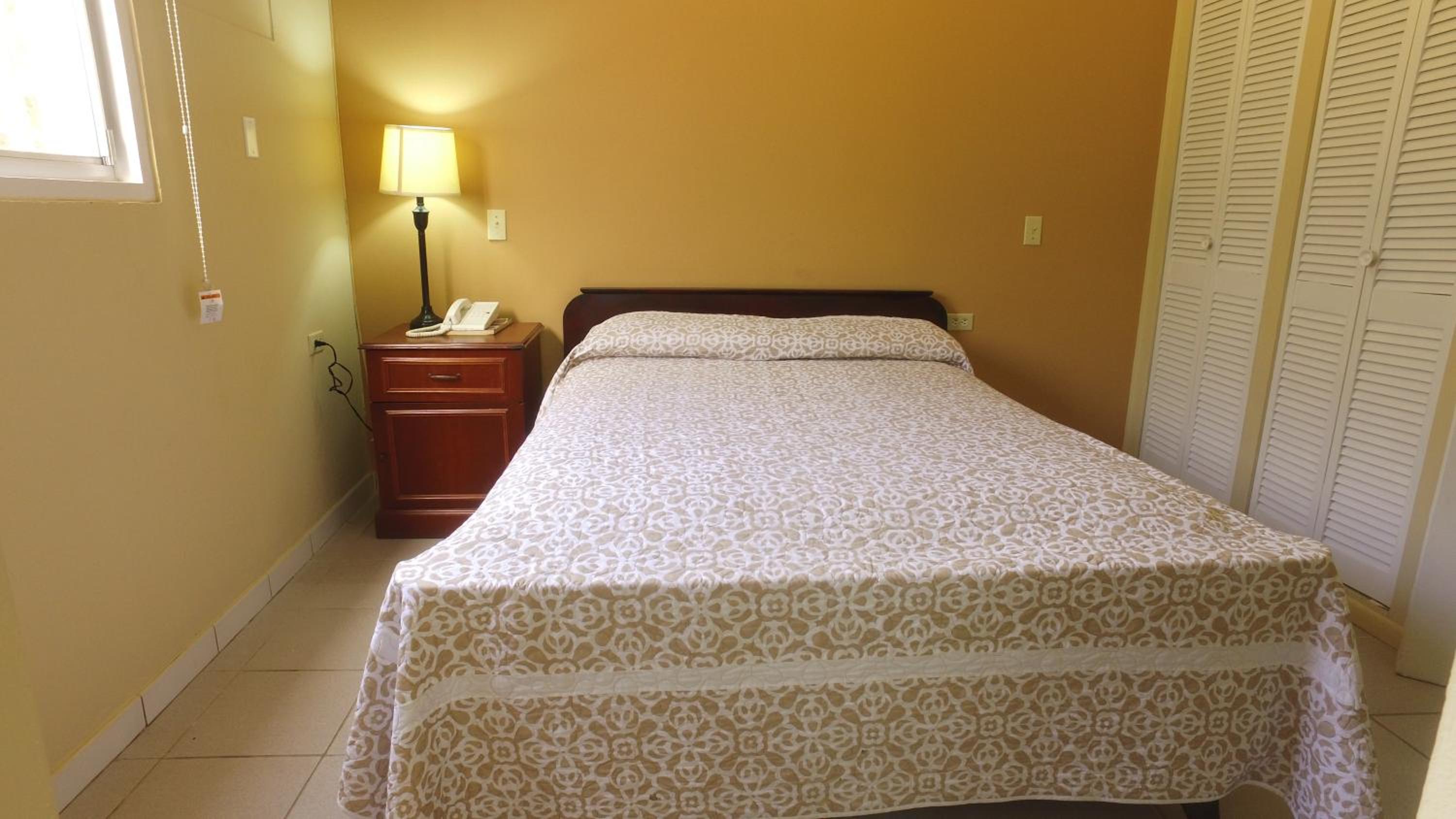 Queen Room - Photo 4